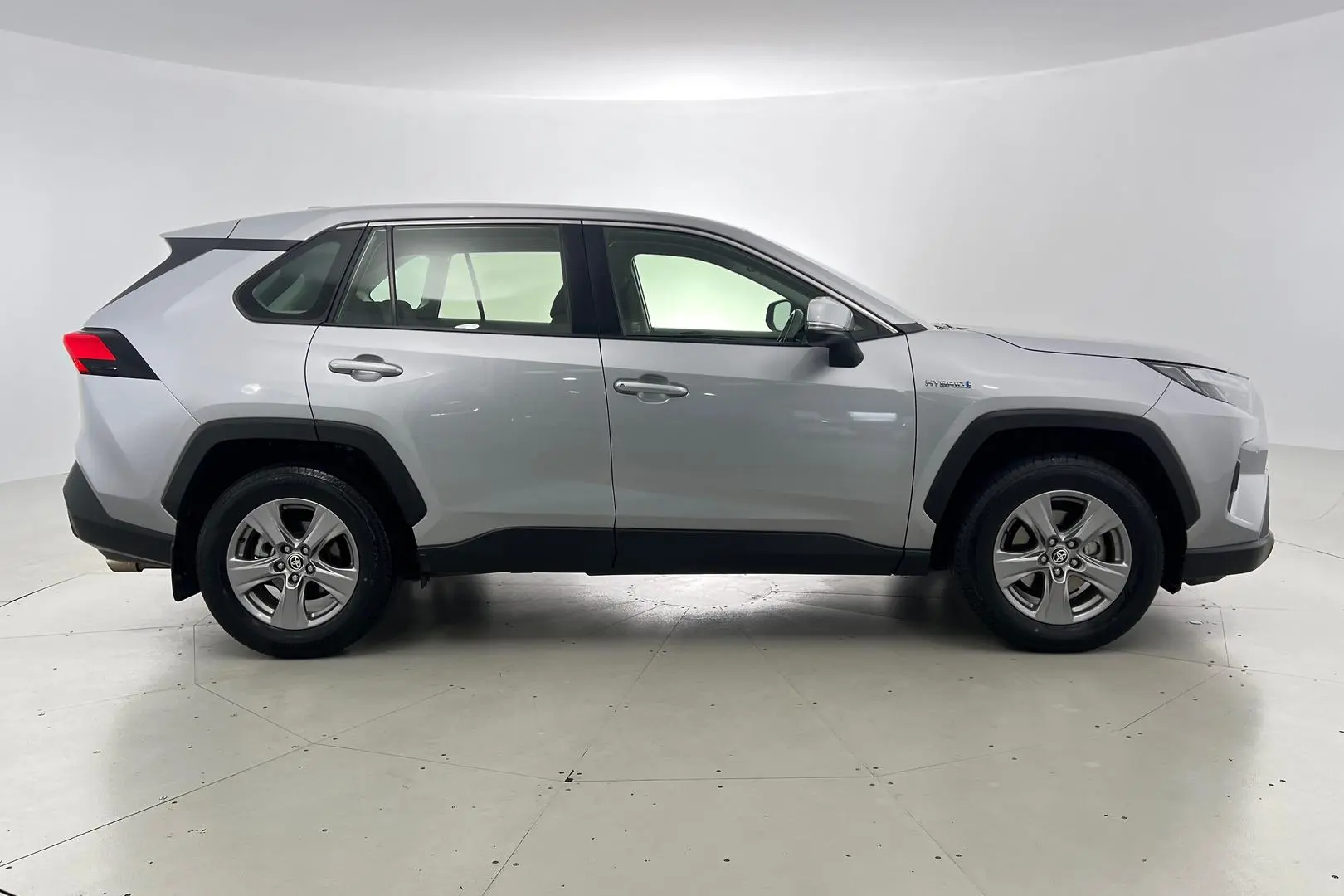 2024 Toyota RAV4 Gallery Image 5