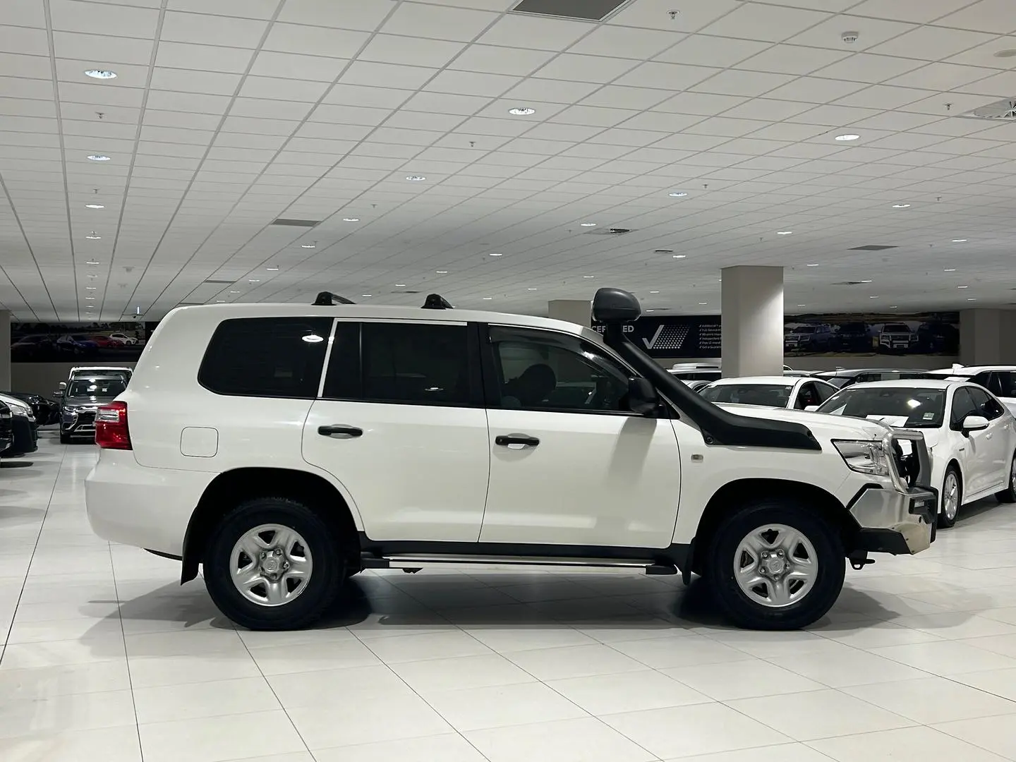 2020 Toyota Landcruiser Image 2