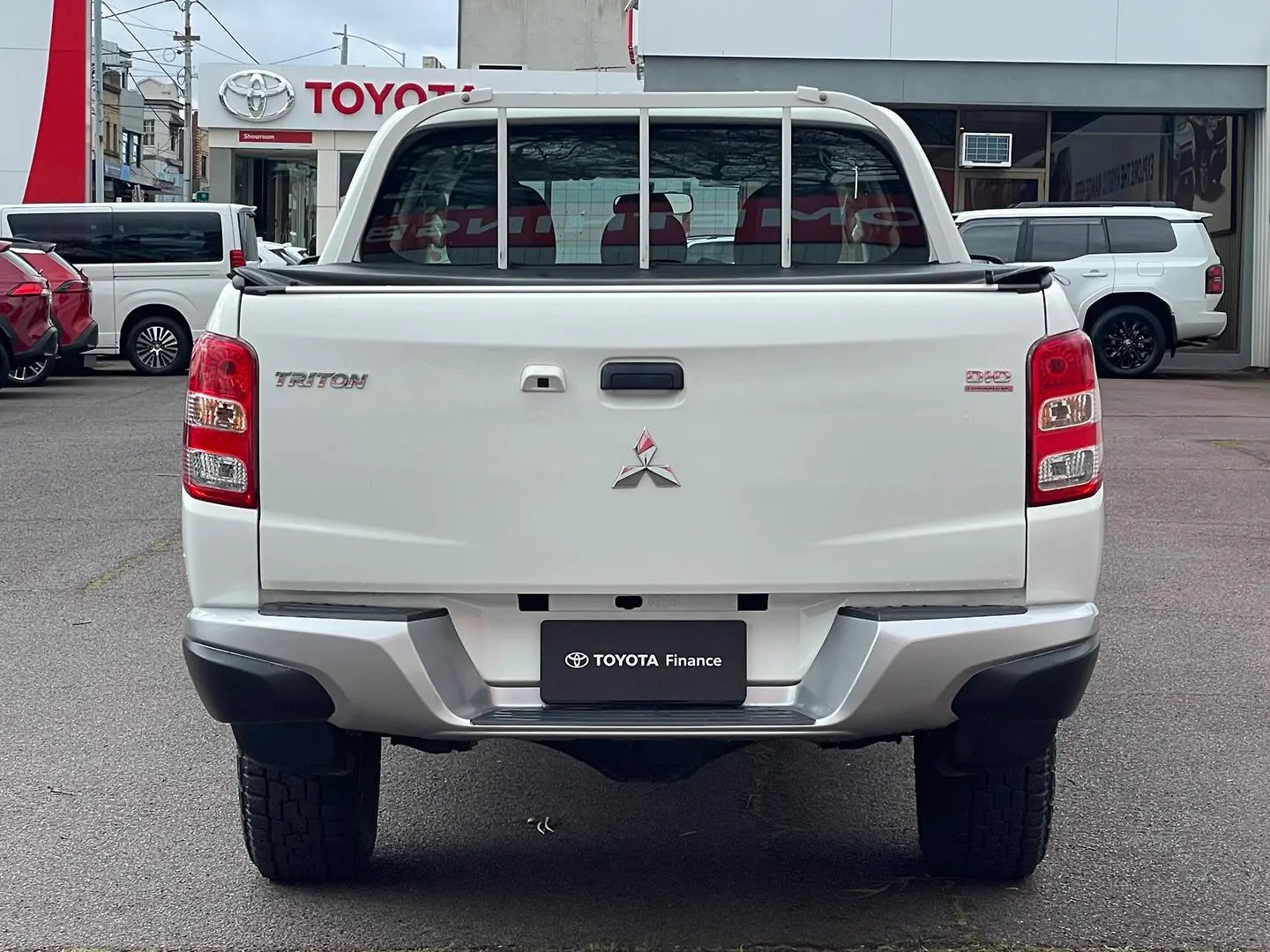 2018 Mitsubishi Triton Gallery Image 6