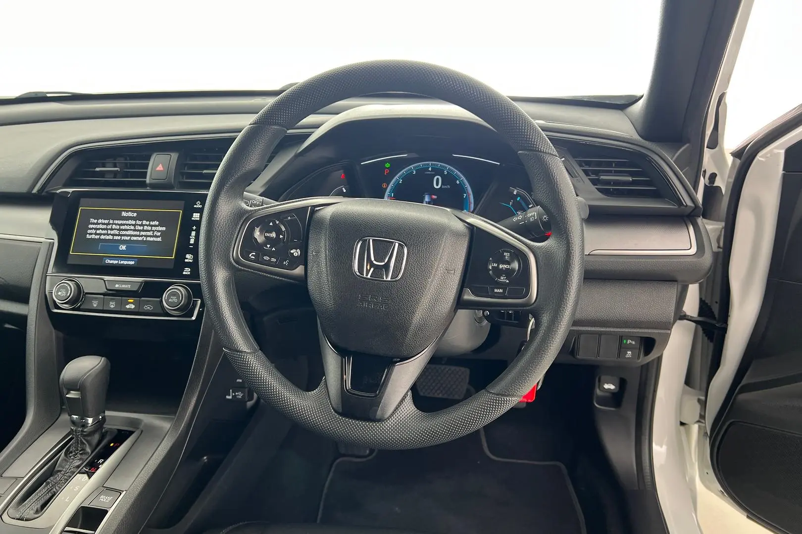 2019 Honda Civic Gallery Image 16