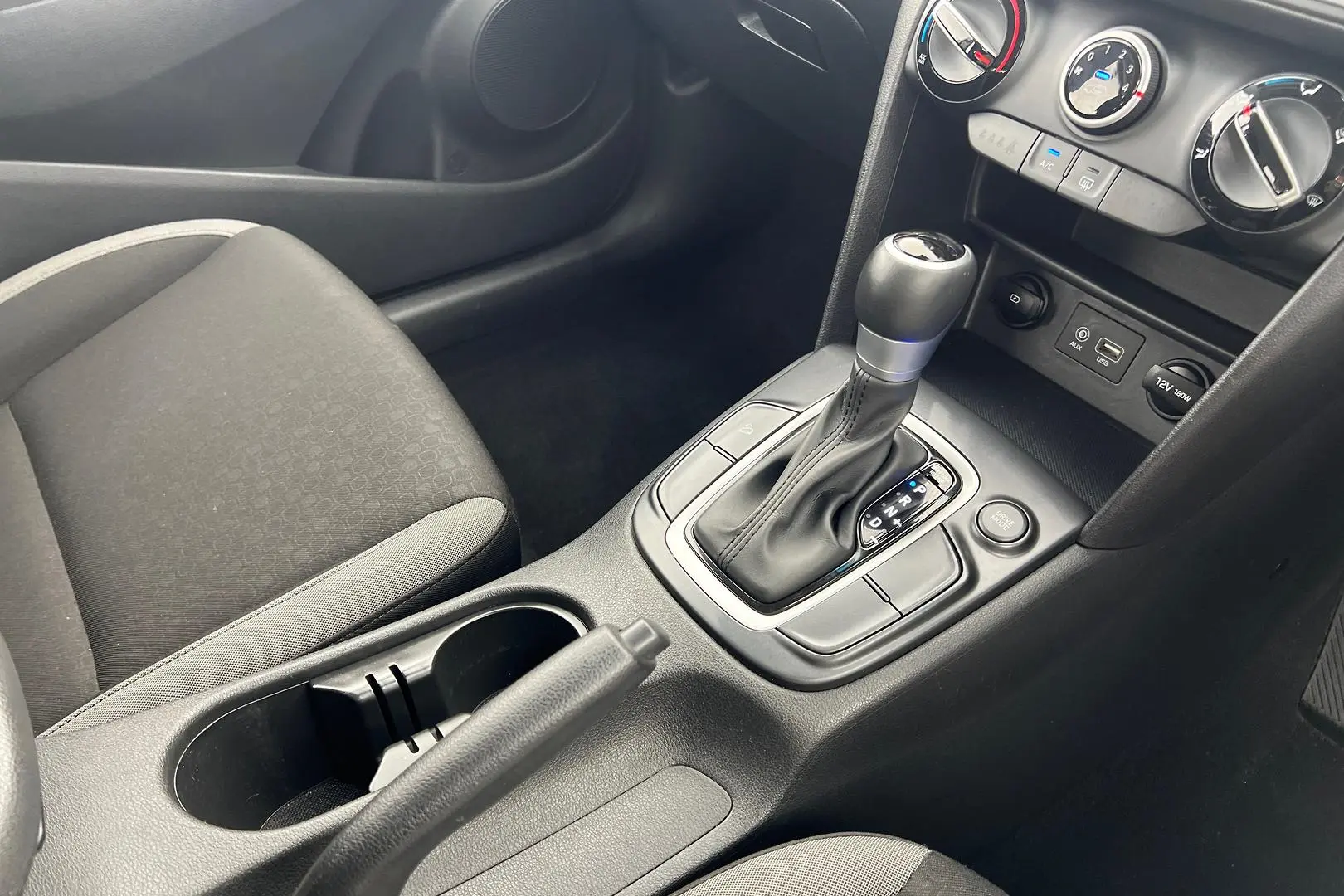 2020 Hyundai Kona Gallery Image 23
