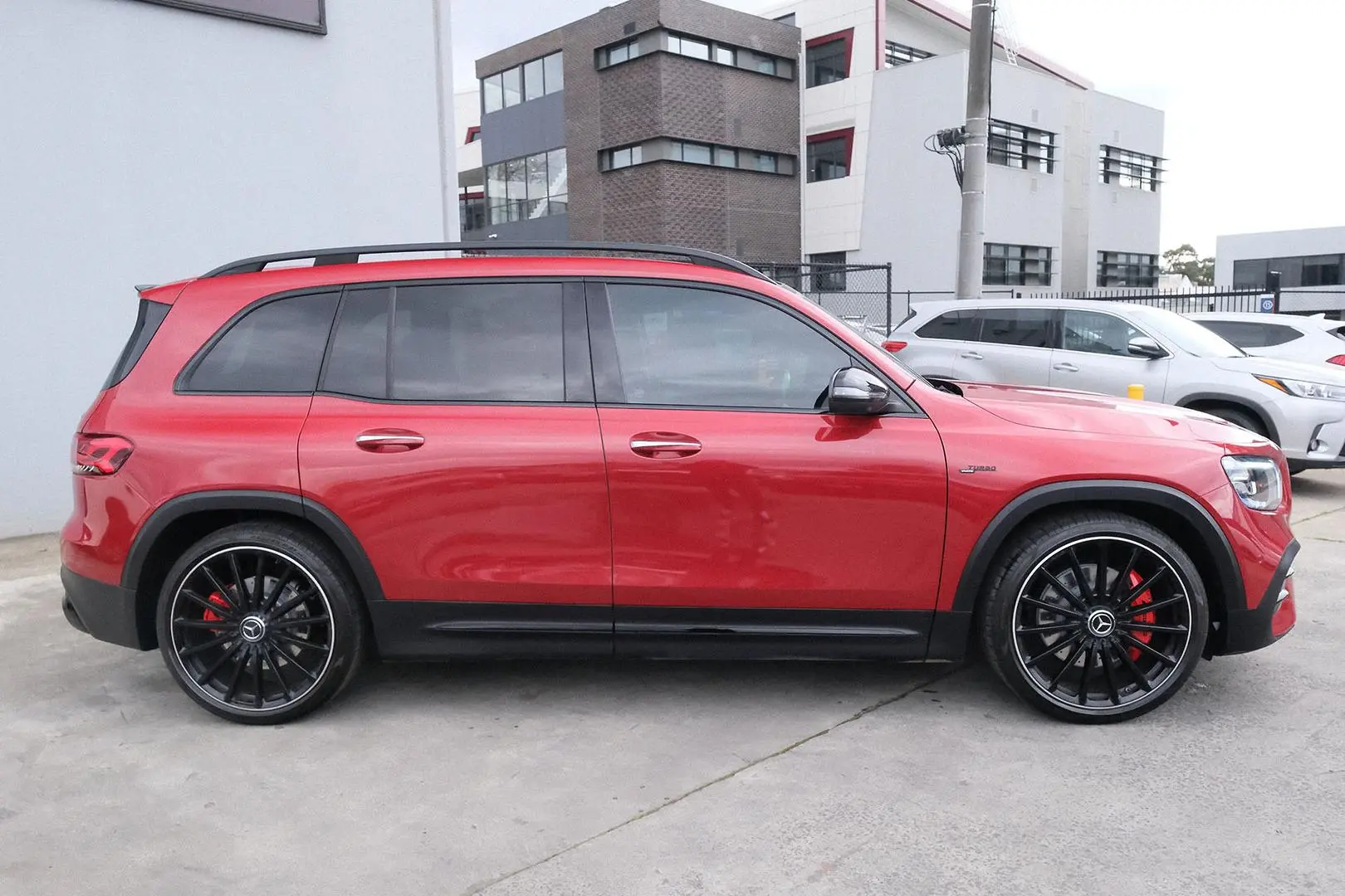2021 Mercedes-Benz GLB-Class Gallery Image 5