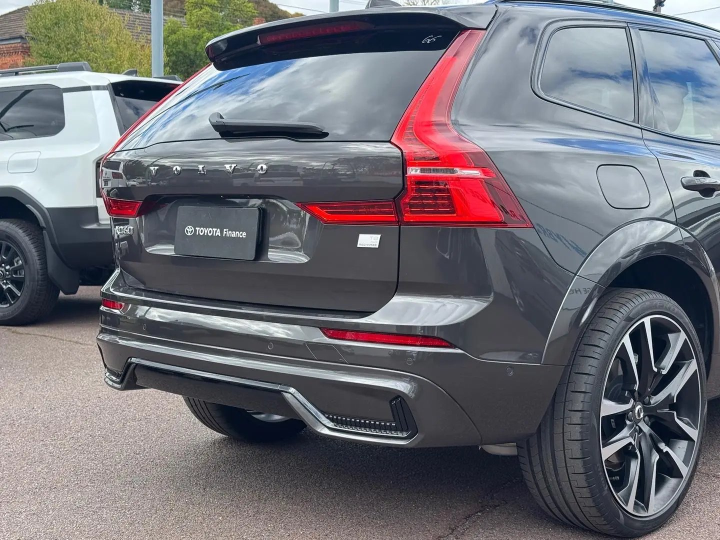 2022 Volvo XC60 Gallery Image 5