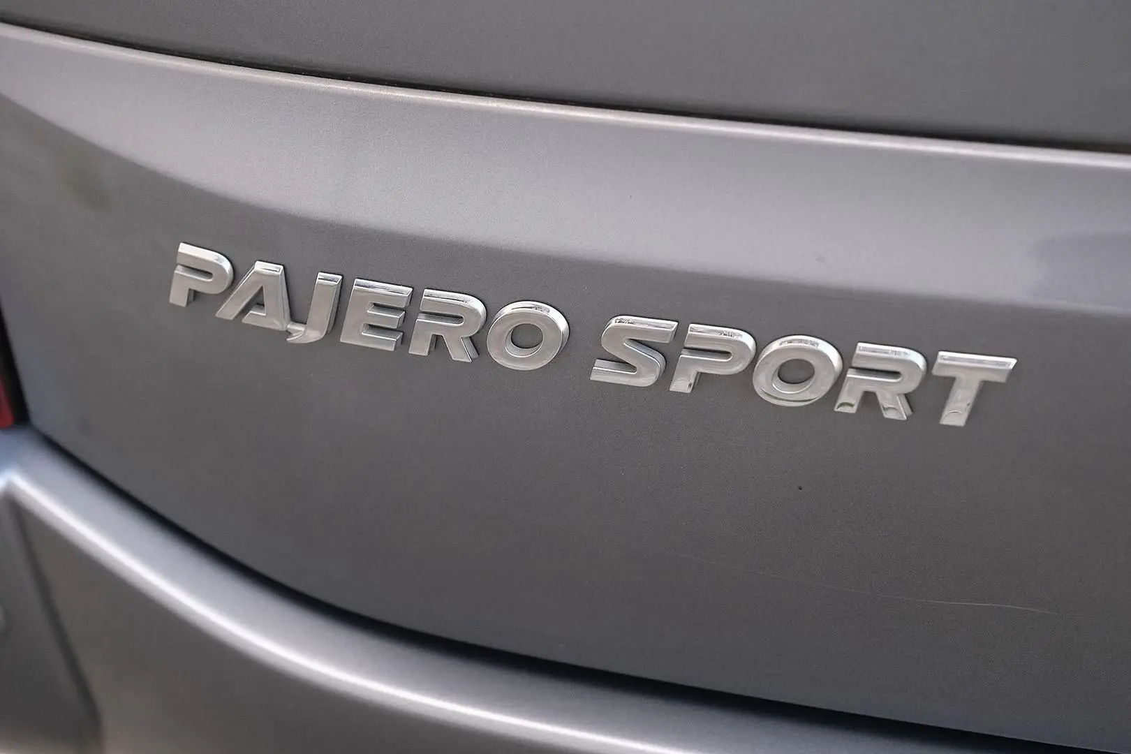 2017 Mitsubishi Pajero Sport Gallery Image 21