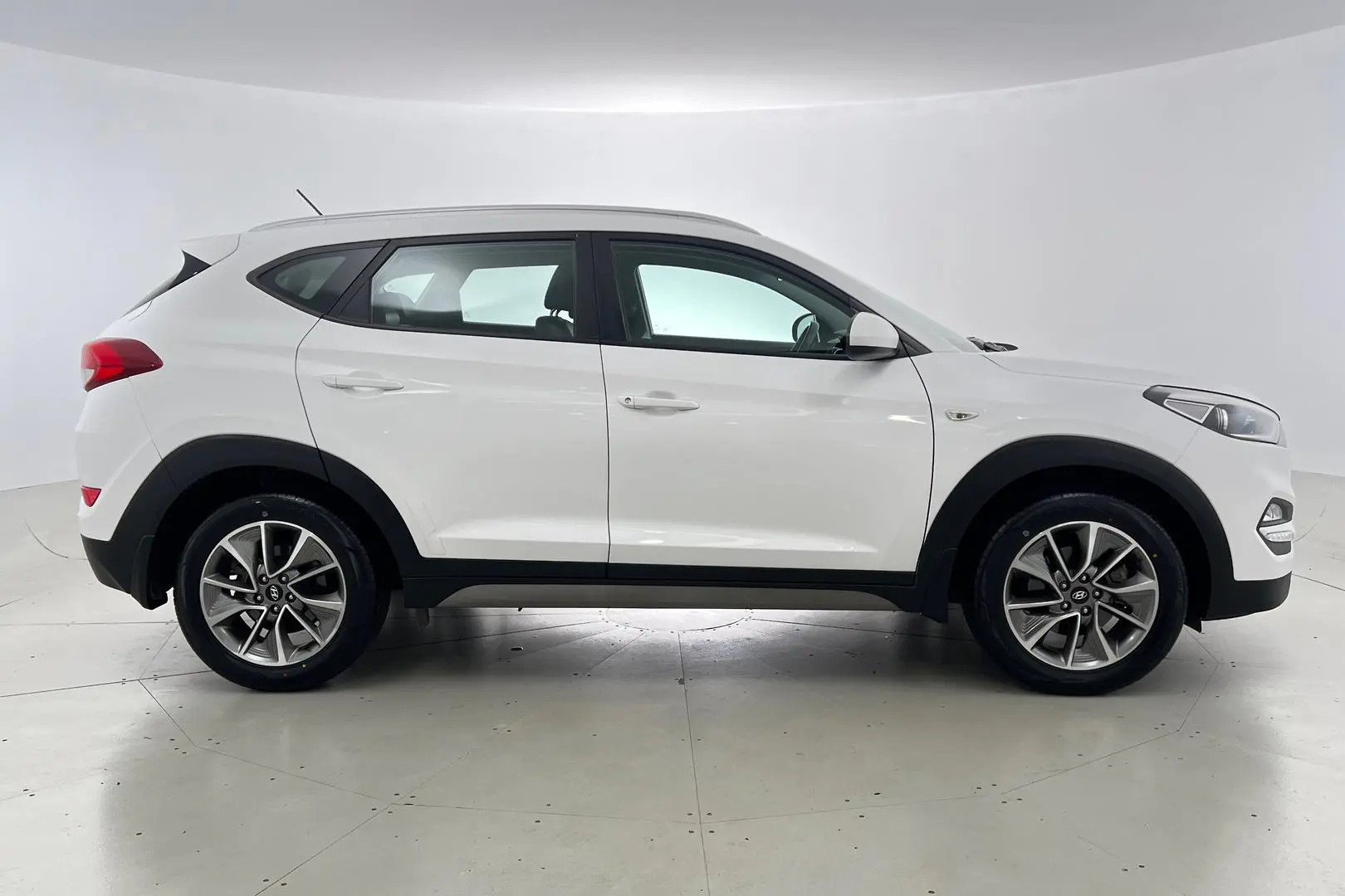 2017 Hyundai Tucson Gallery Image 5