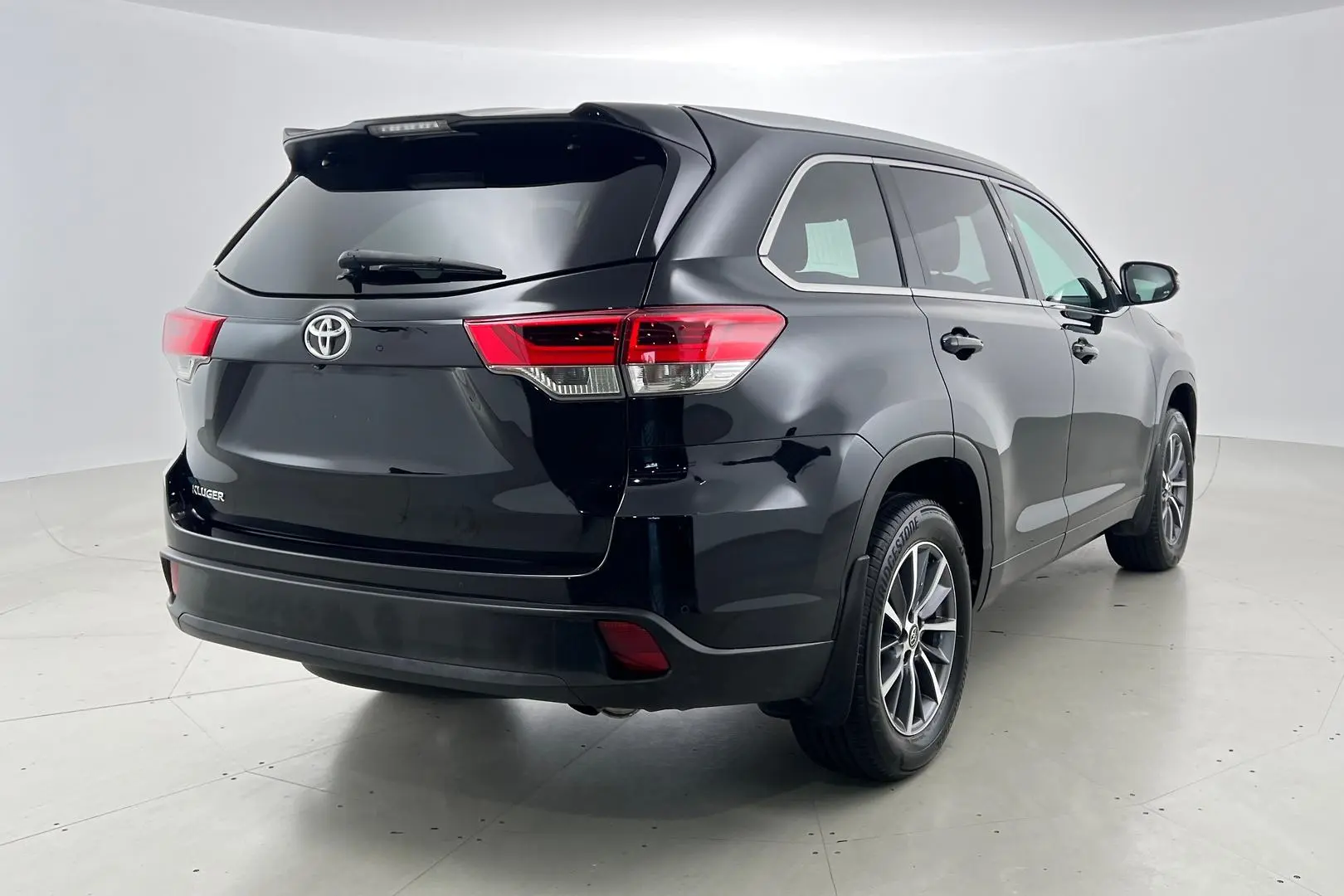 2019 Toyota Kluger Gallery Image 4