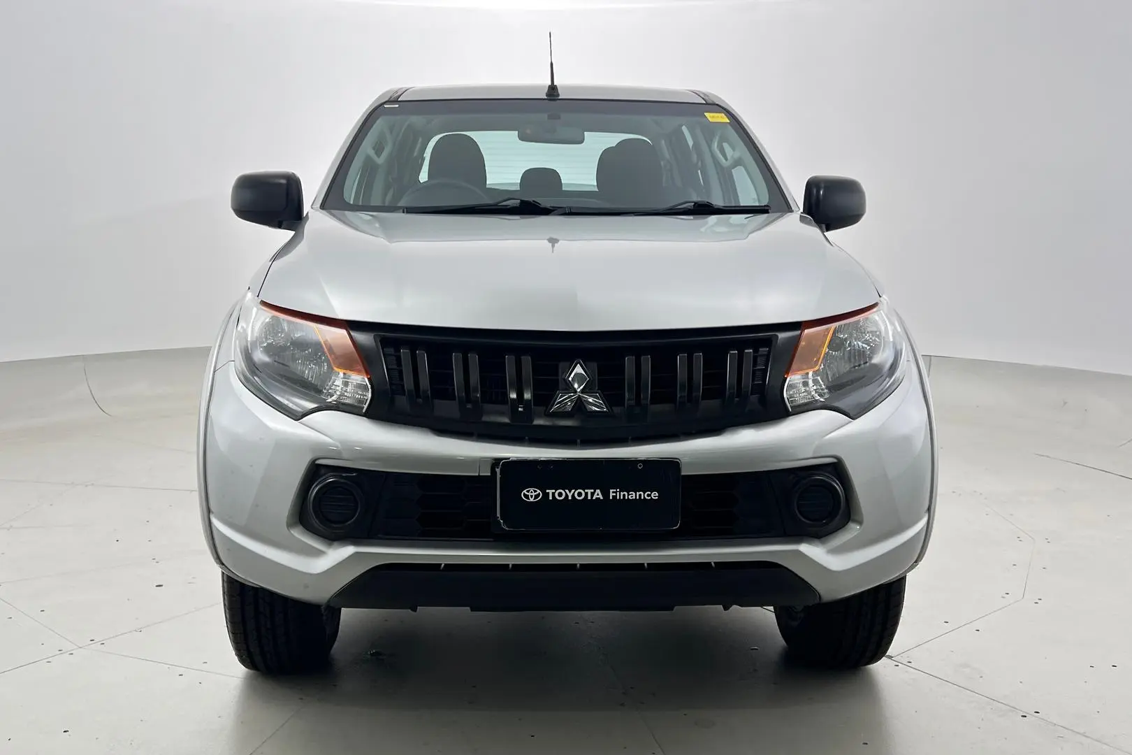 2018 Mitsubishi Triton Gallery Image 10