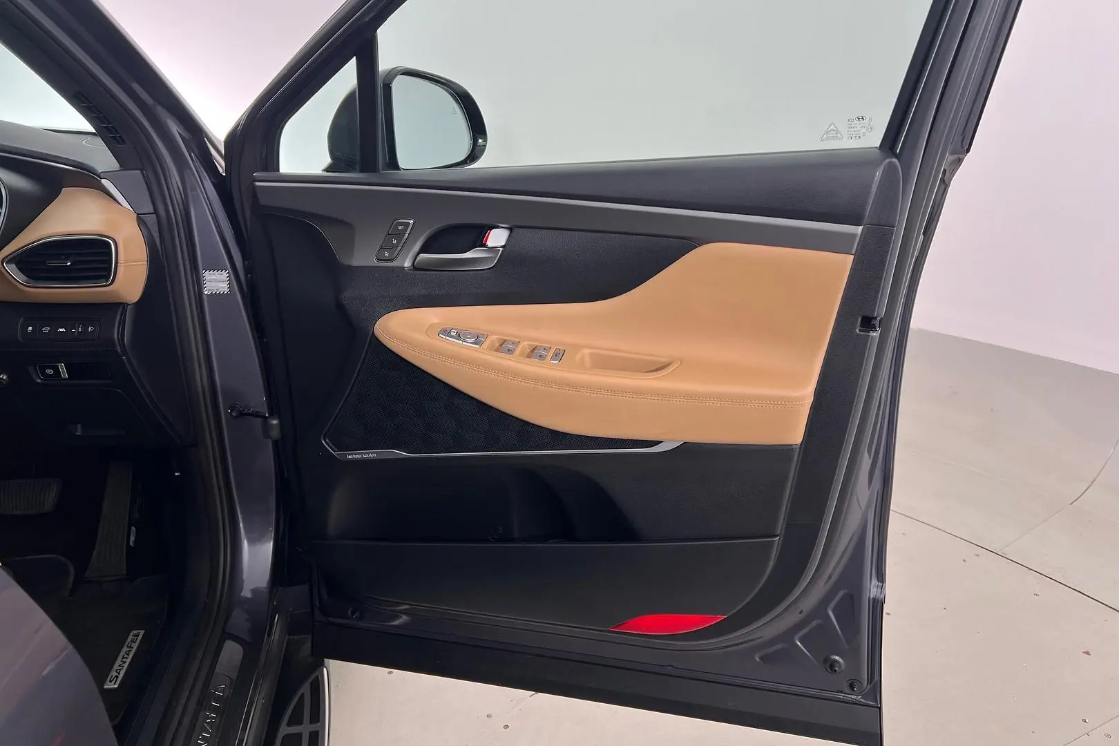 2021 Hyundai Santa Fe Gallery Image 10