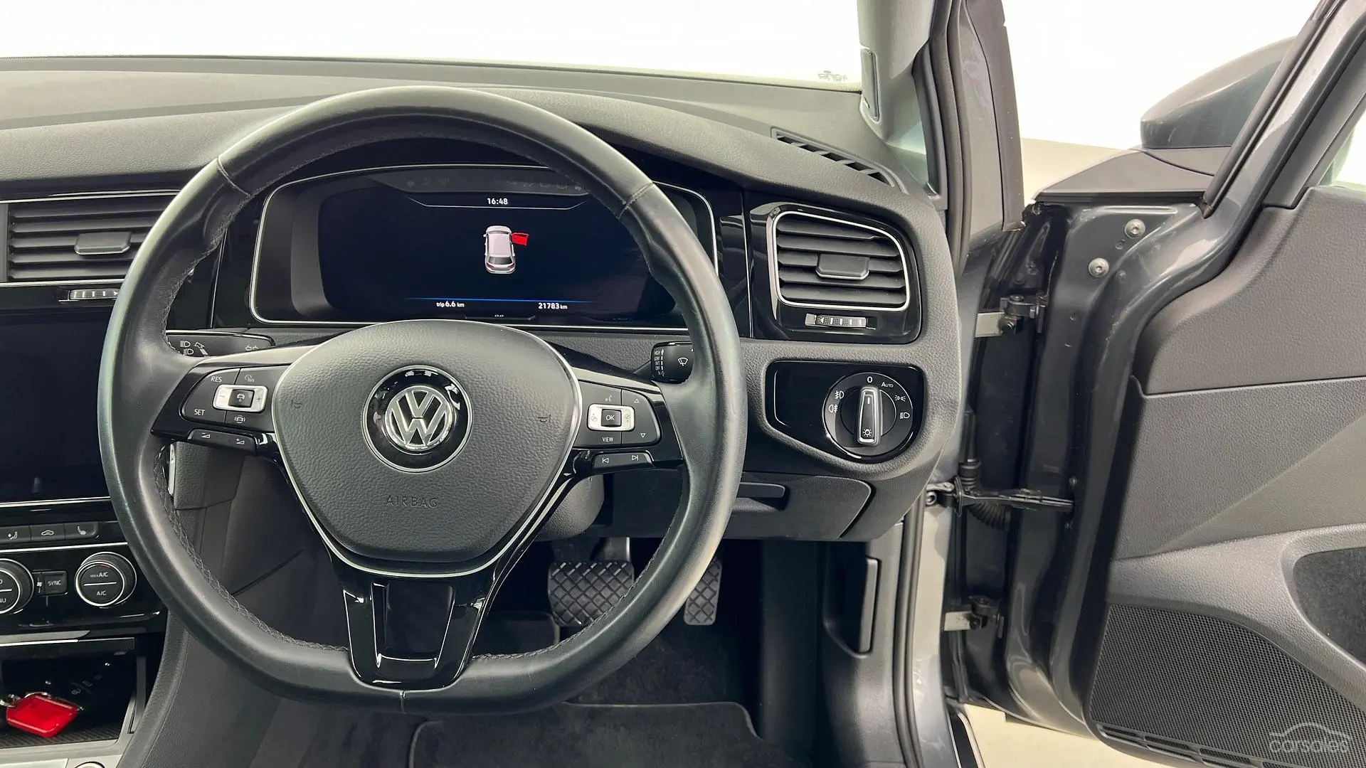 2020 Volkswagen Golf Image 12