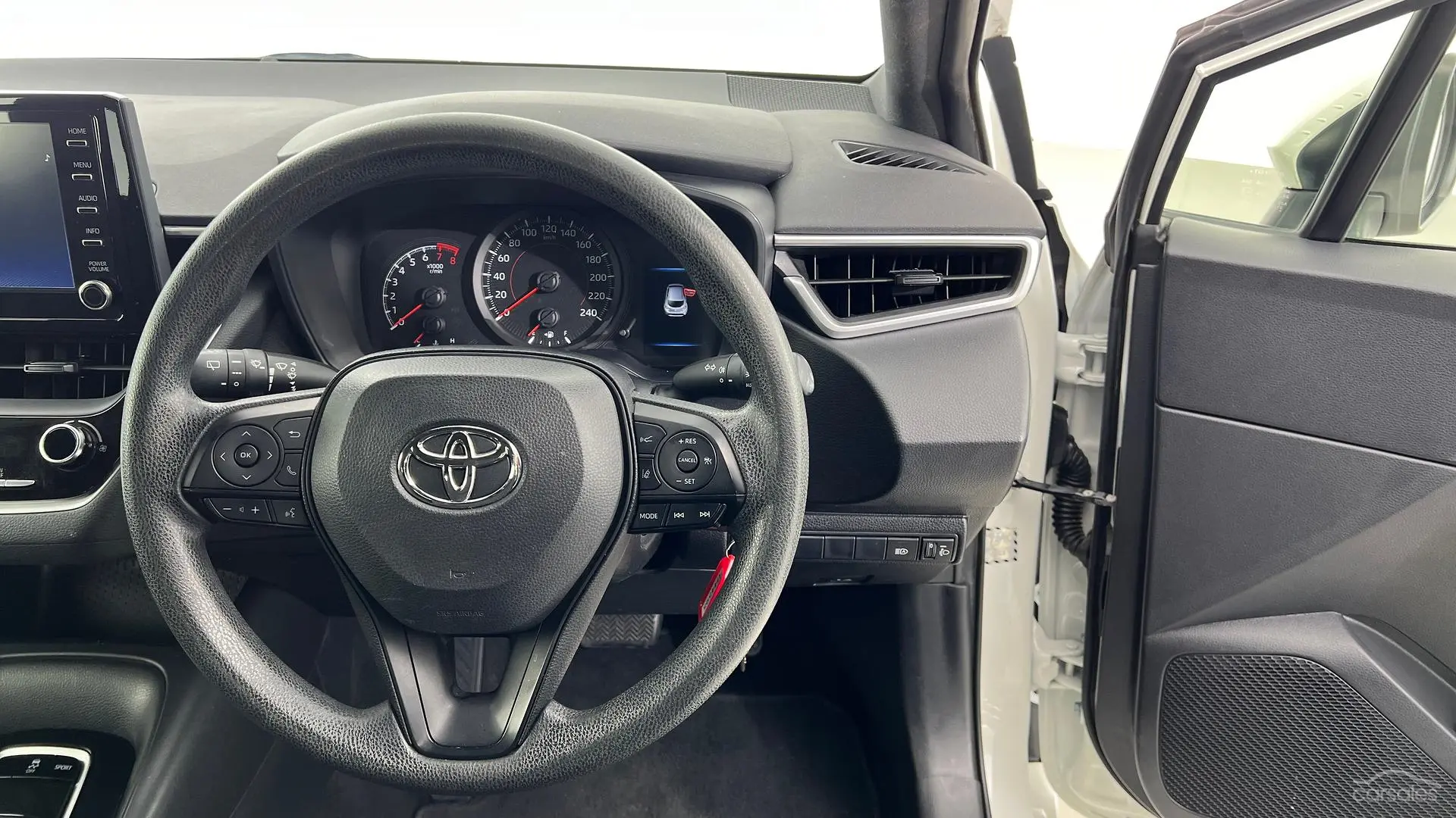 2018 Toyota Corolla Image 18