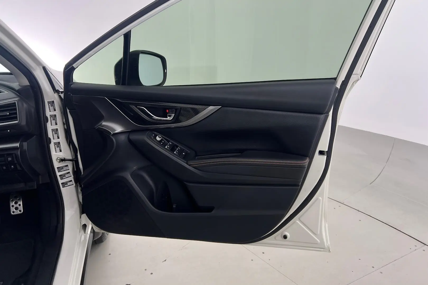 2017 Subaru XV Gallery Image 11