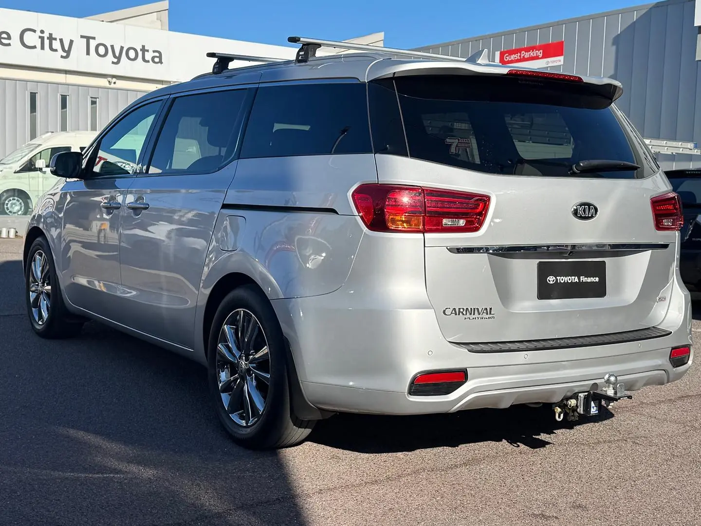 2018 Kia Carnival Gallery Image 7