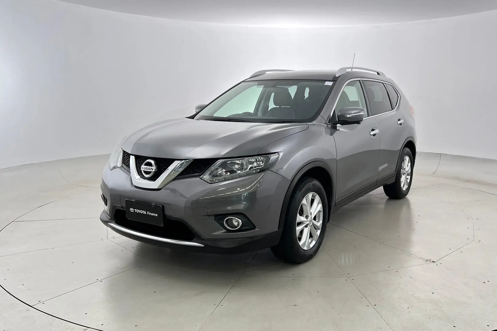 2015 Nissan X-Trail Gallery Image 8