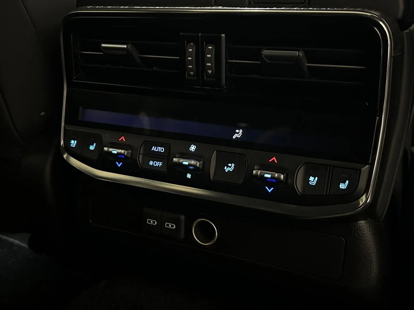 2021 Toyota Landcruiser Gallery Image 24