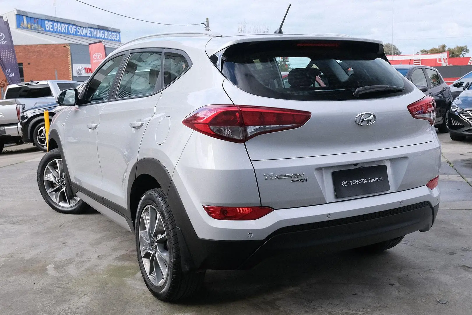 2017 Hyundai Tucson Gallery Image 2