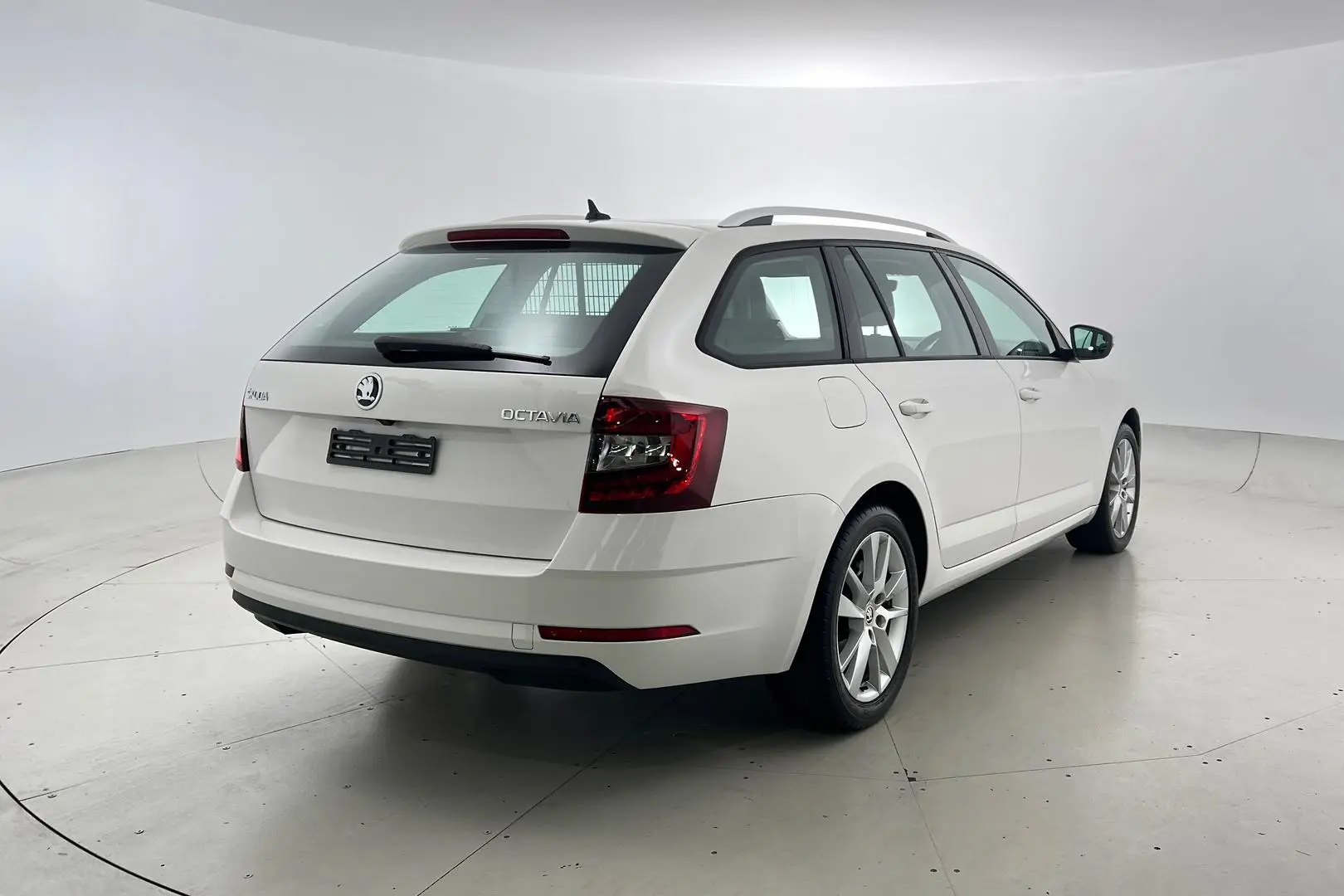 2020 SKODA Octavia Gallery Image 8