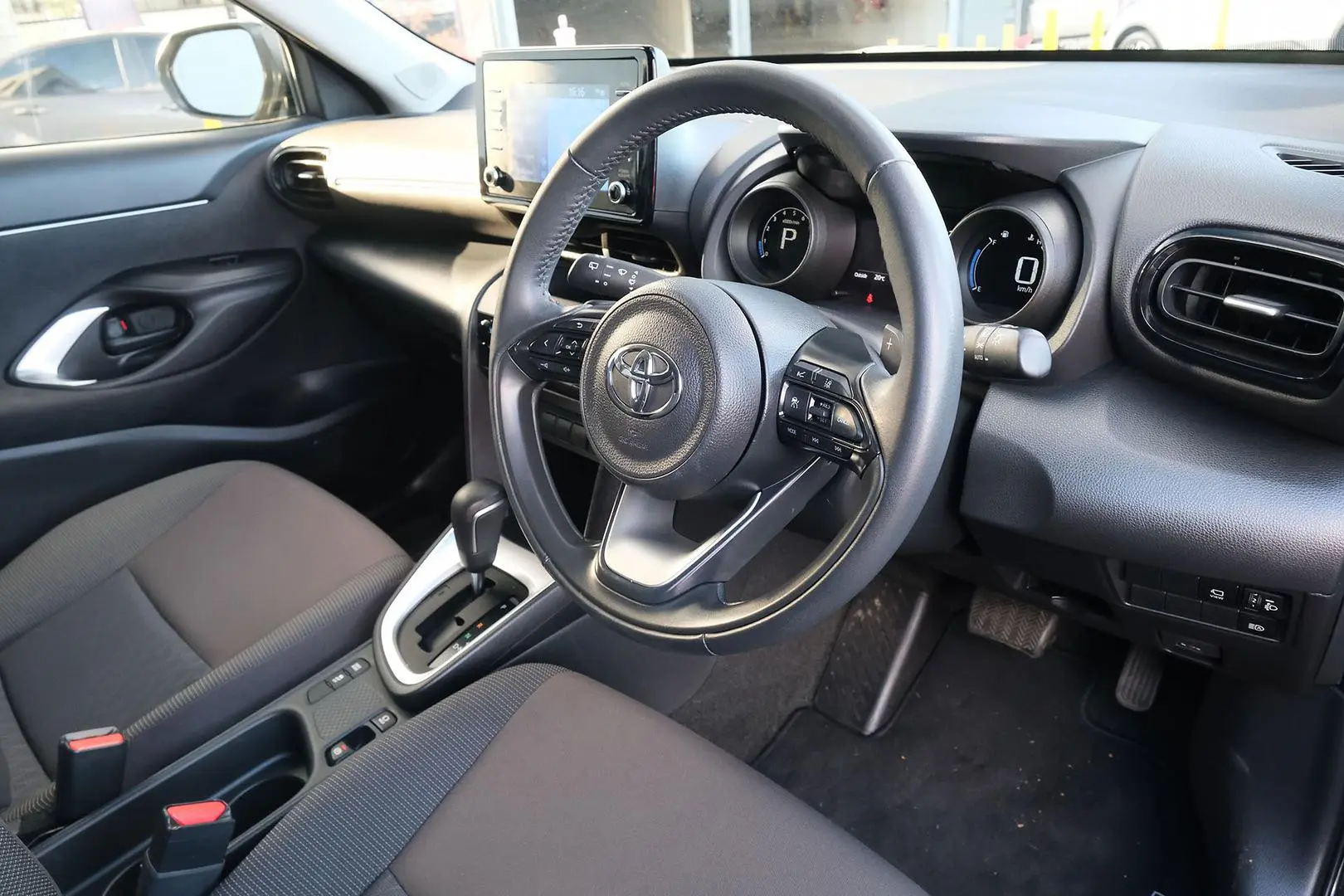 2023 Toyota Yaris Cross Gallery Image 7
