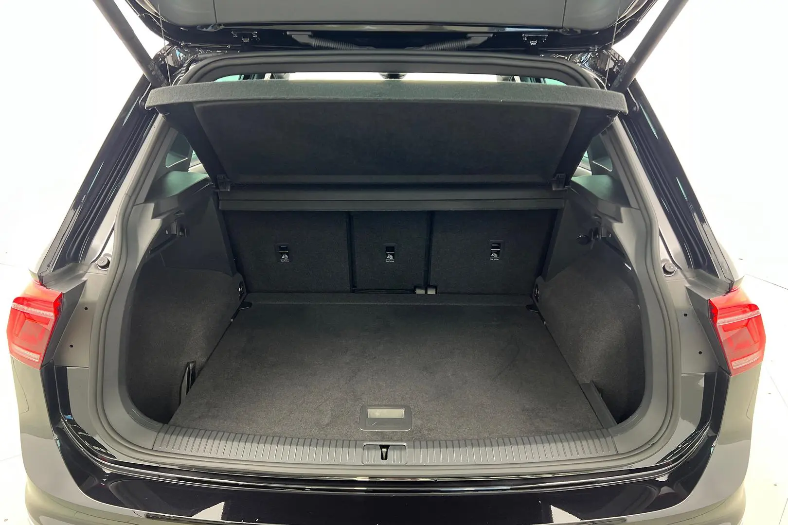 2024 Volkswagen Tiguan Gallery Image 21