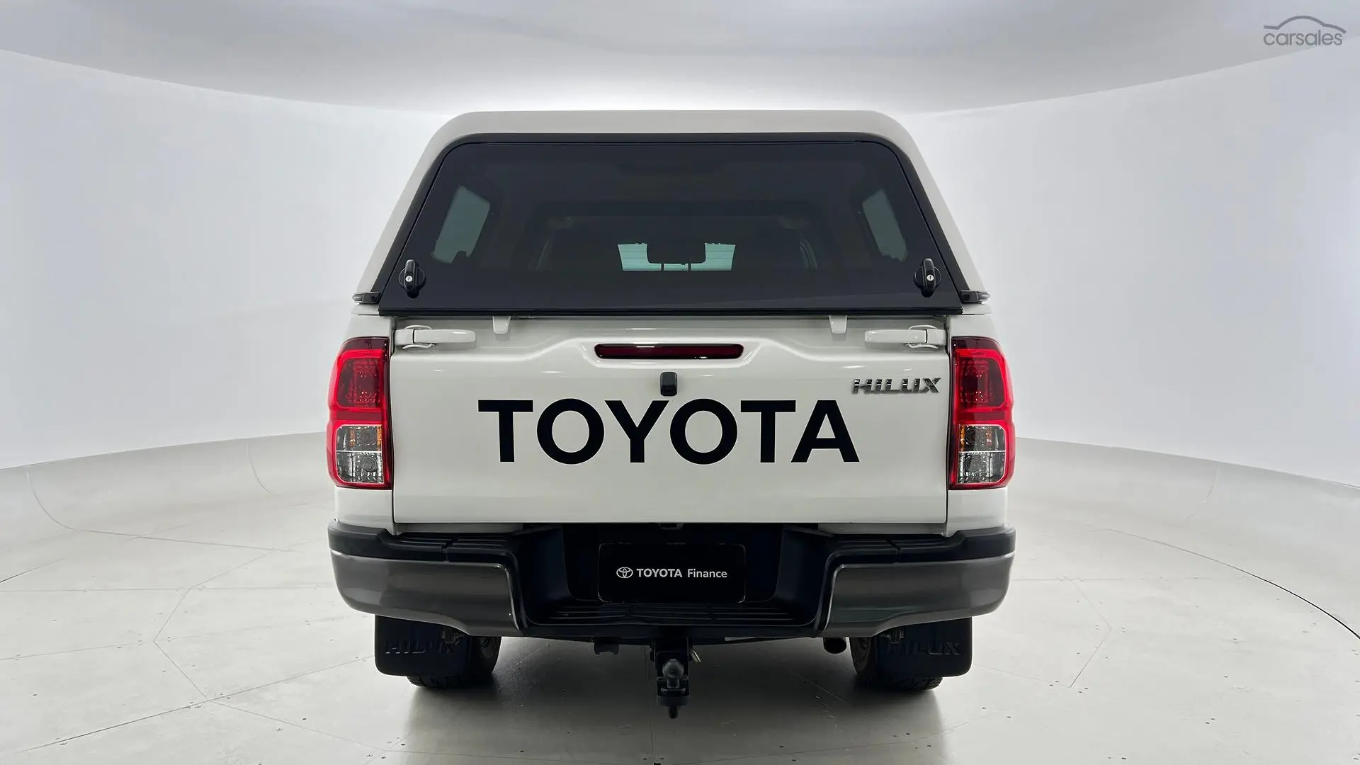 2020 Toyota Hilux Image 8