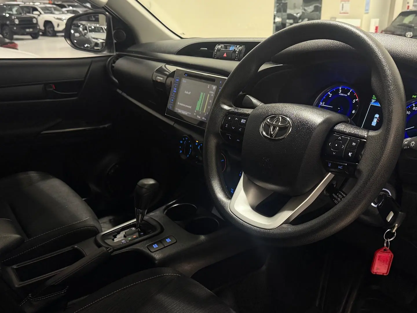 2020 Toyota Hilux Gallery Image 12