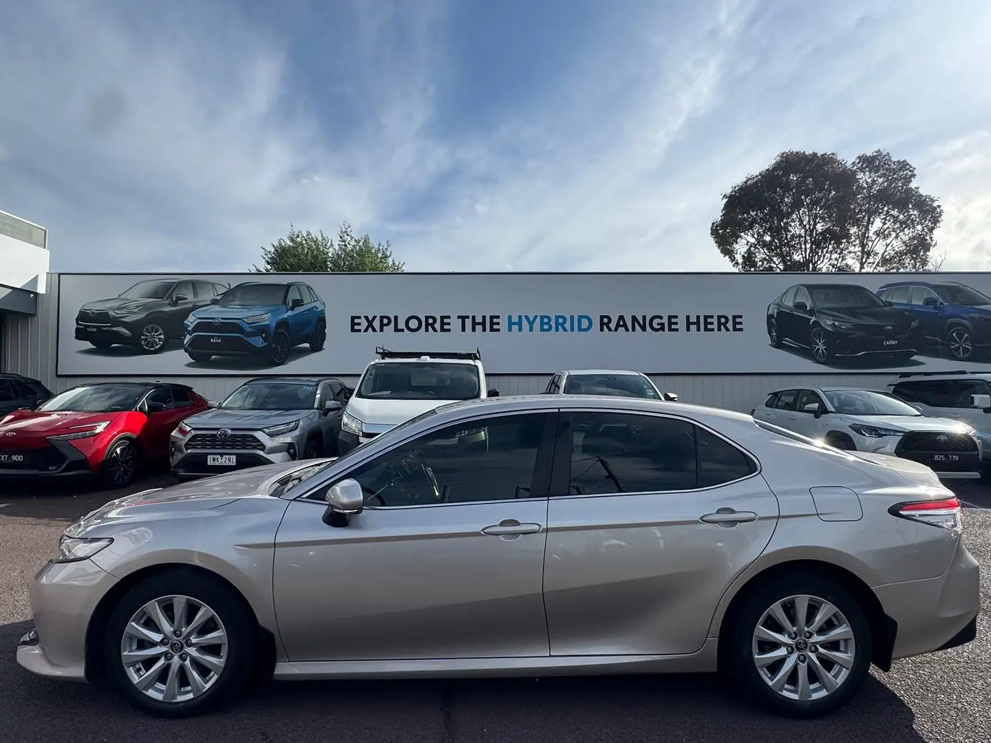 2018 Toyota Camry Gallery Image 7