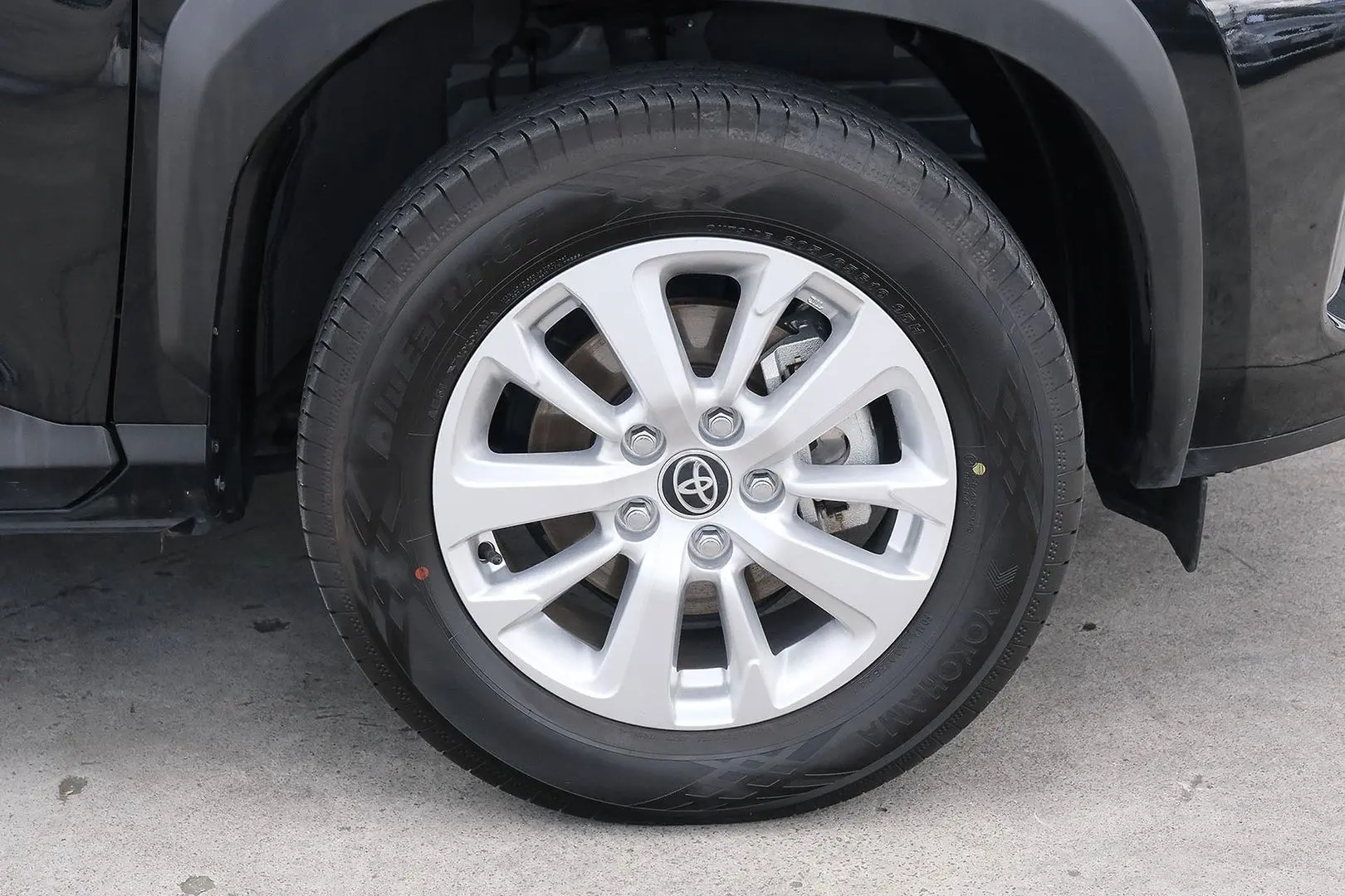 2024 Toyota Yaris Cross Gallery Image 6