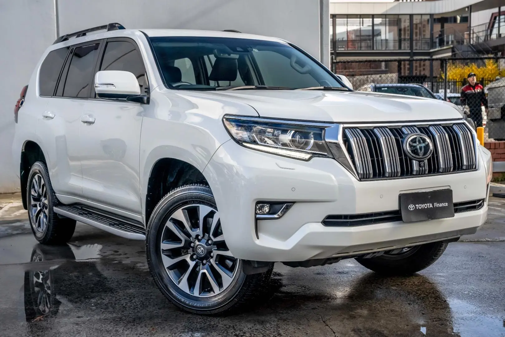 2022 Toyota Landcruiser Prado Gallery Image 1