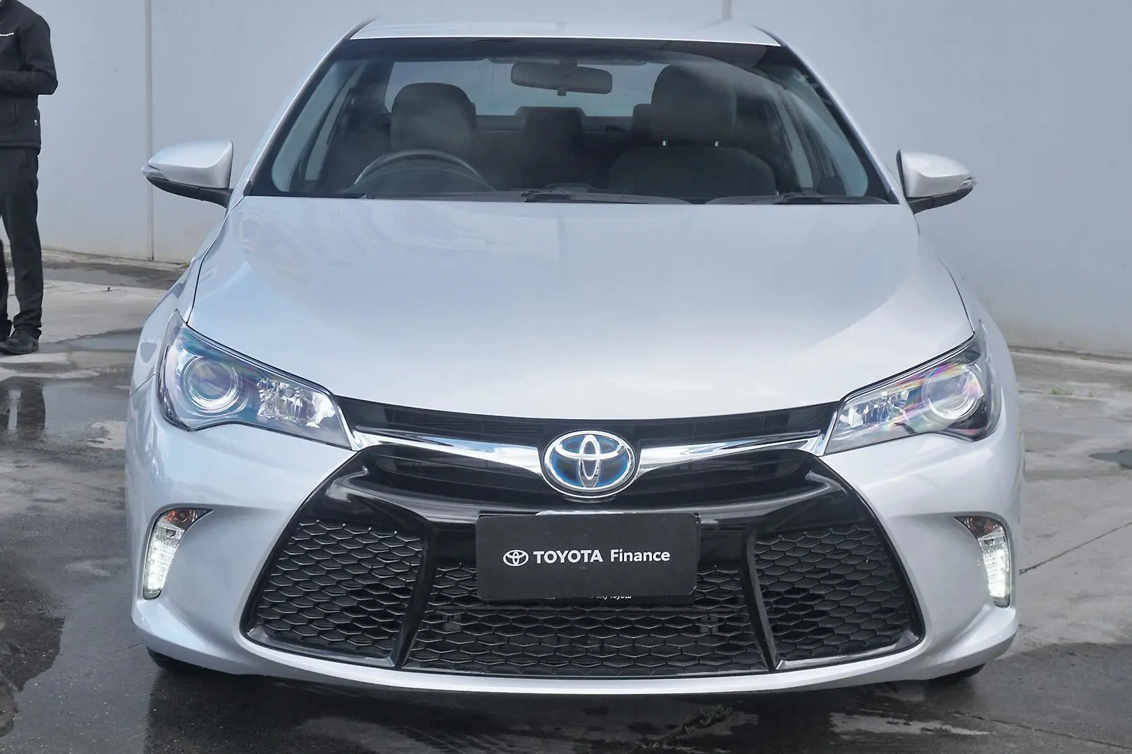 2015 Toyota Camry Gallery Image 3