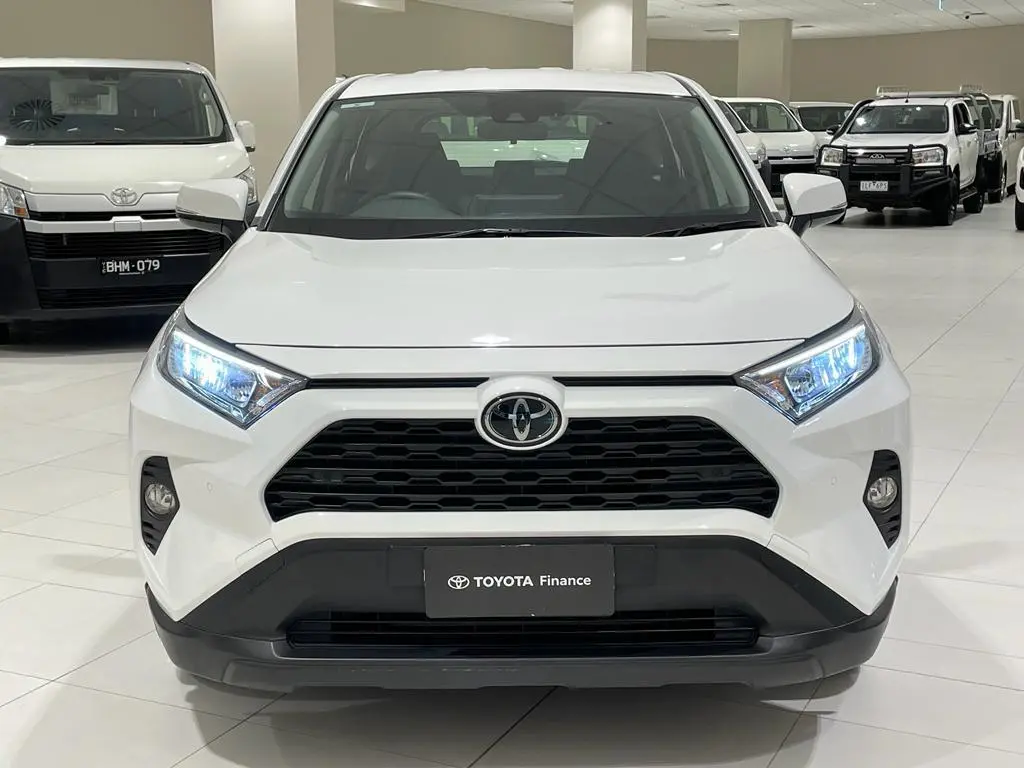 2022 Toyota RAV4 Gallery Image 4