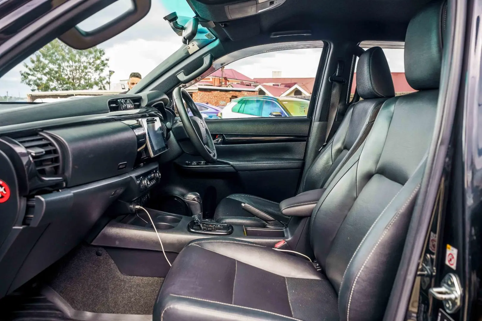 2018 Toyota Hilux Gallery Image 8