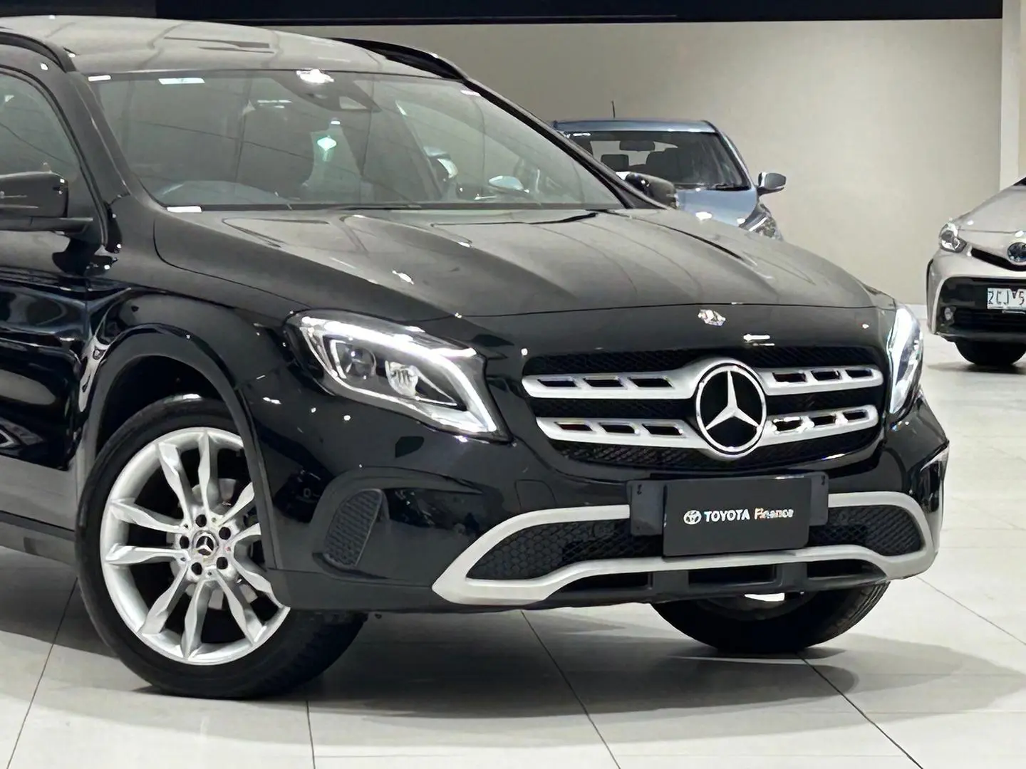2019 Mercedes-Benz GLA-Class Gallery Image 3