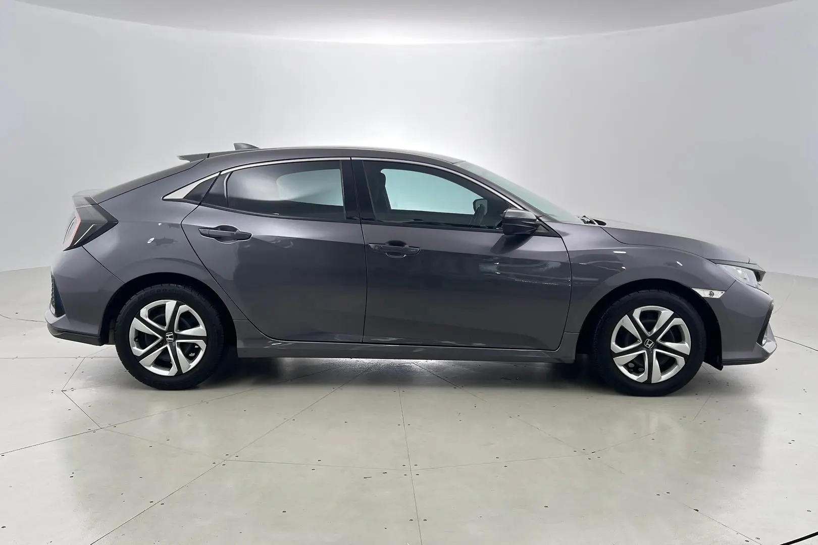 2017 Honda Civic Gallery Image 3