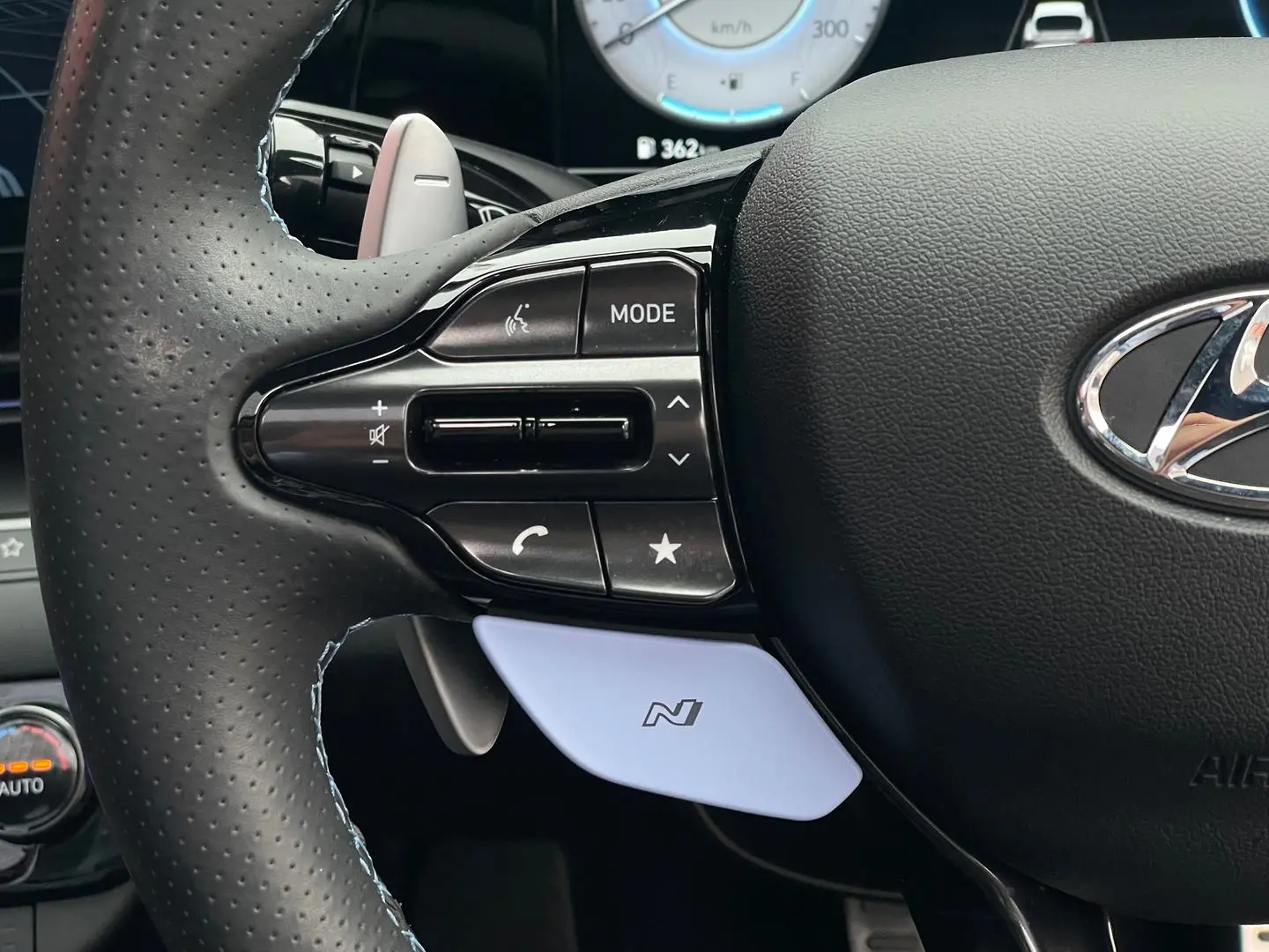 2023 Hyundai i30 Gallery Image 21
