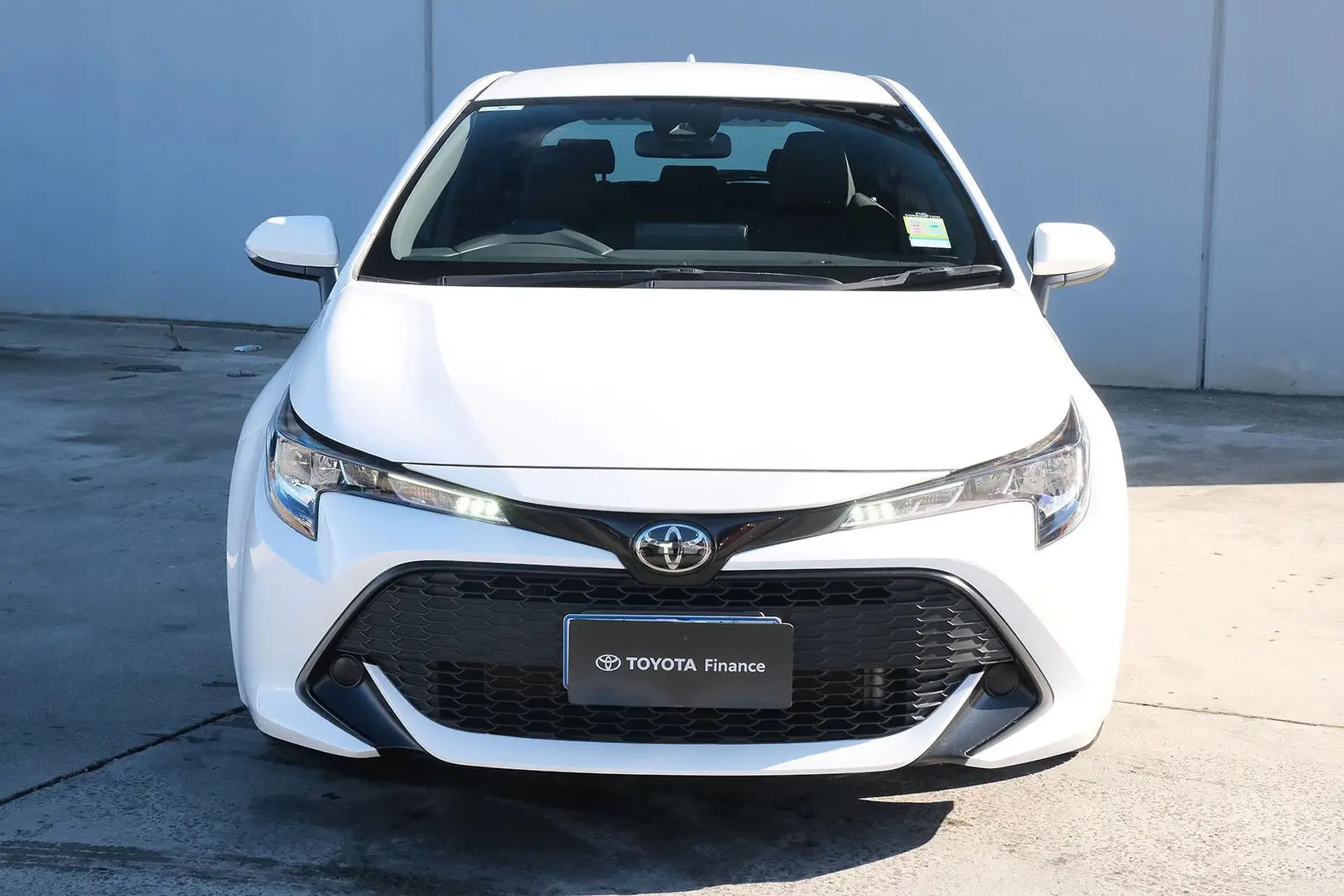 2019 Toyota Corolla Gallery Image 3