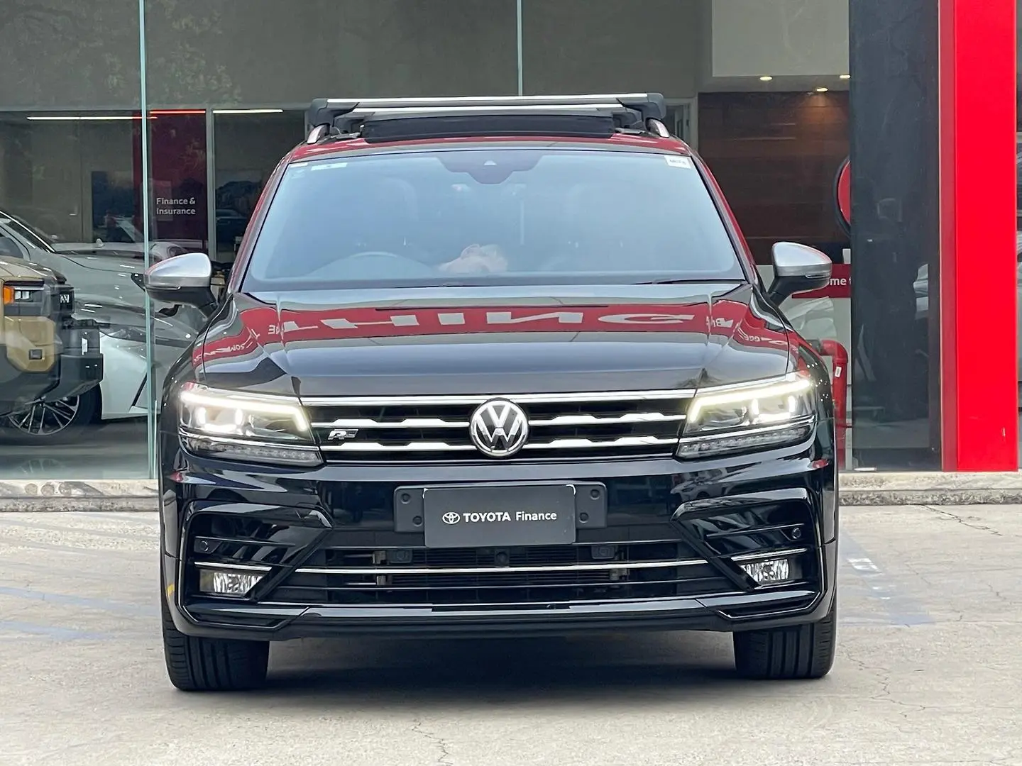 2021 Volkswagen Tiguan Gallery Image 8