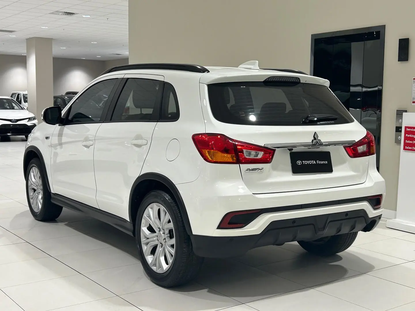 2019 Mitsubishi Asx Gallery Image 8