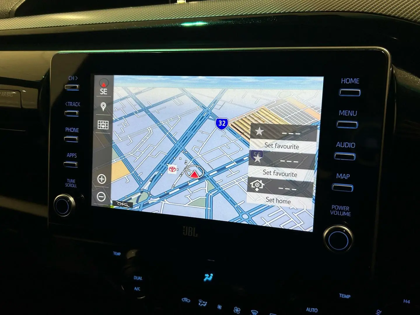 2024 Toyota Hilux Gallery Image 18