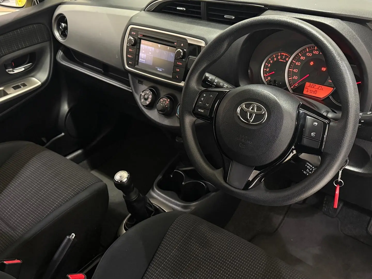 2016 Toyota Yaris Gallery Image 12