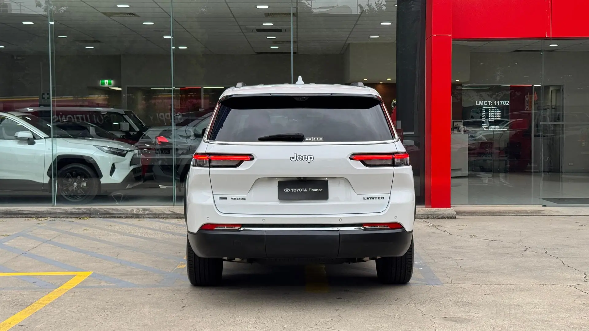 2022 Jeep Grand Cherokee Gallery Image 8