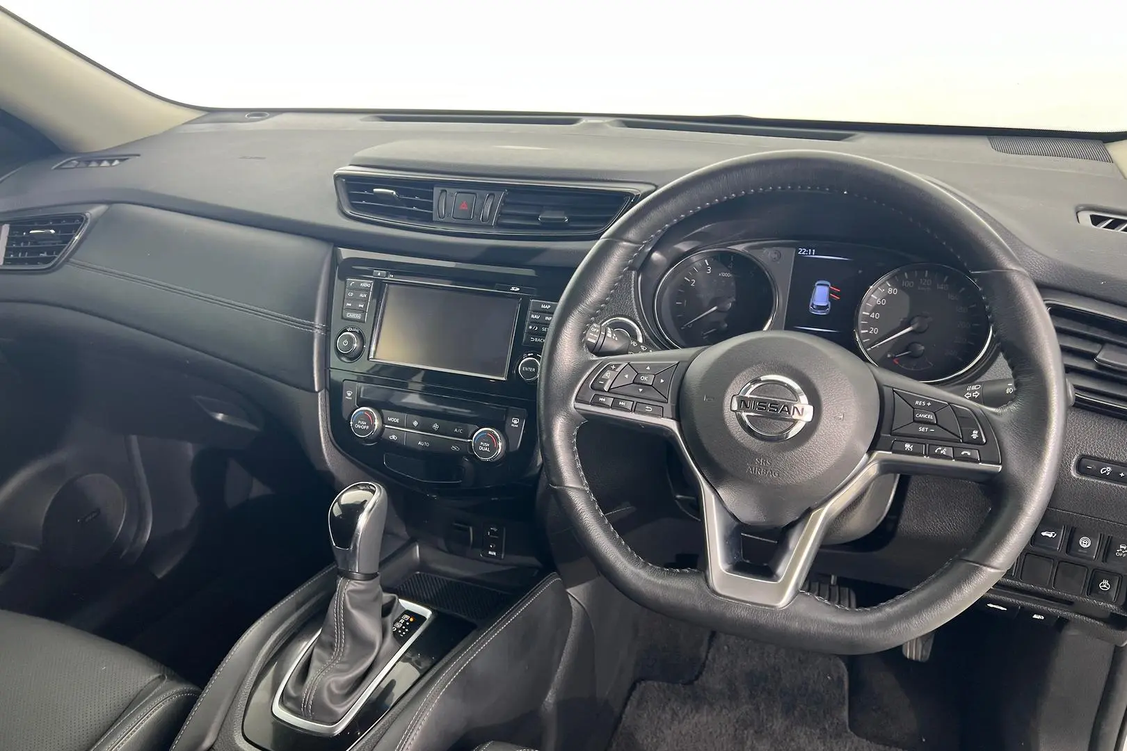 2018 Nissan X-Trail Gallery Image 2