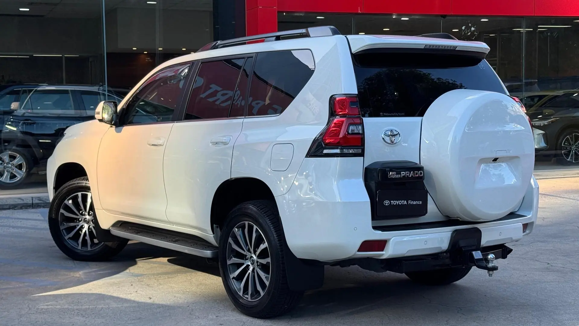 2023 Toyota Landcruiser Prado Gallery Image 2