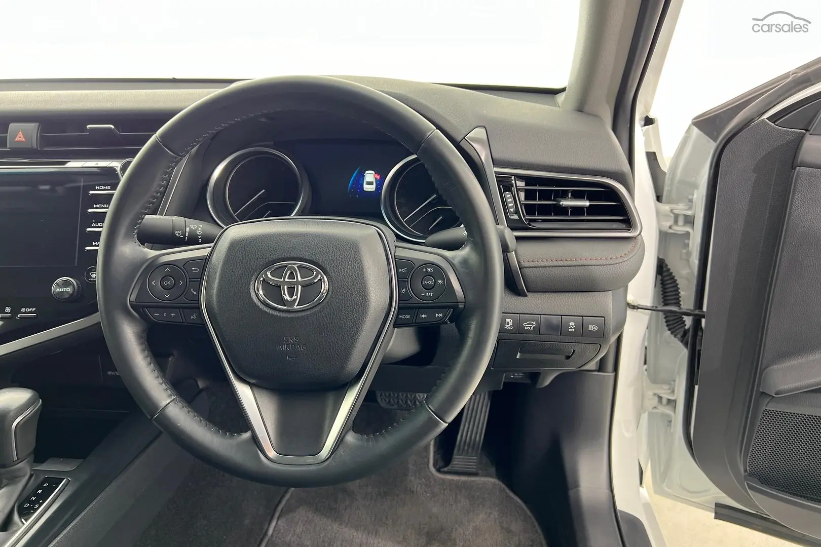 2019 Toyota Camry Image 16