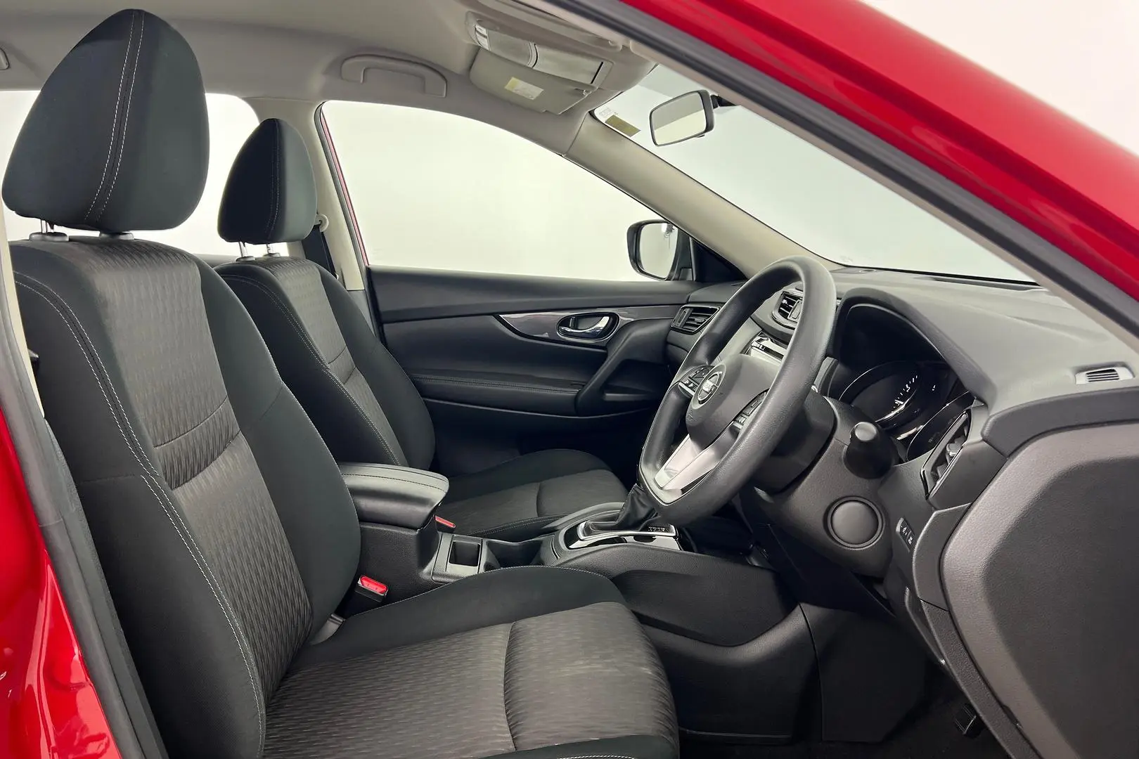 2019 Nissan X-TRAIL Gallery Image 11