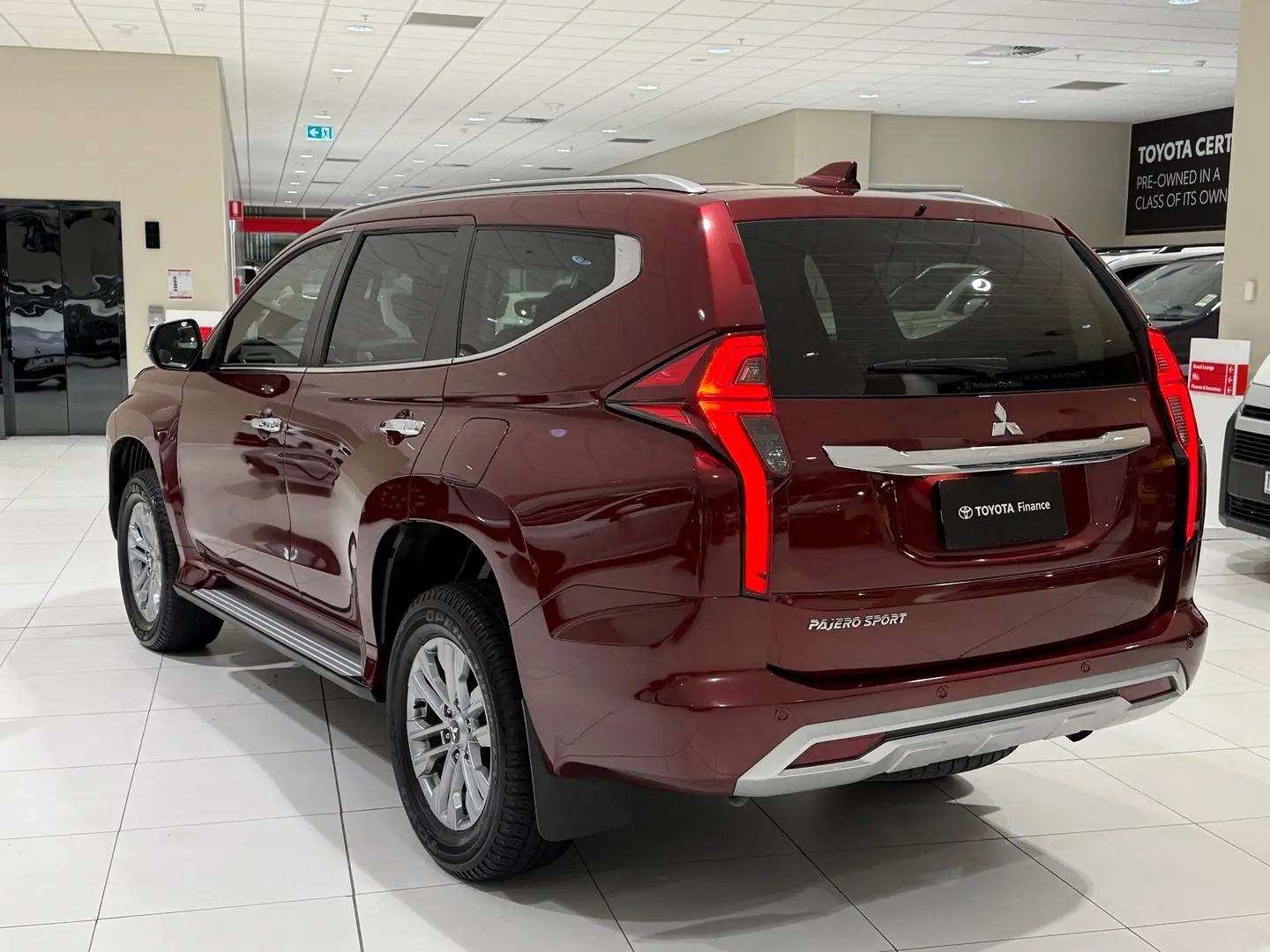 2022 Mitsubishi Pajero Sport Gallery Image 8