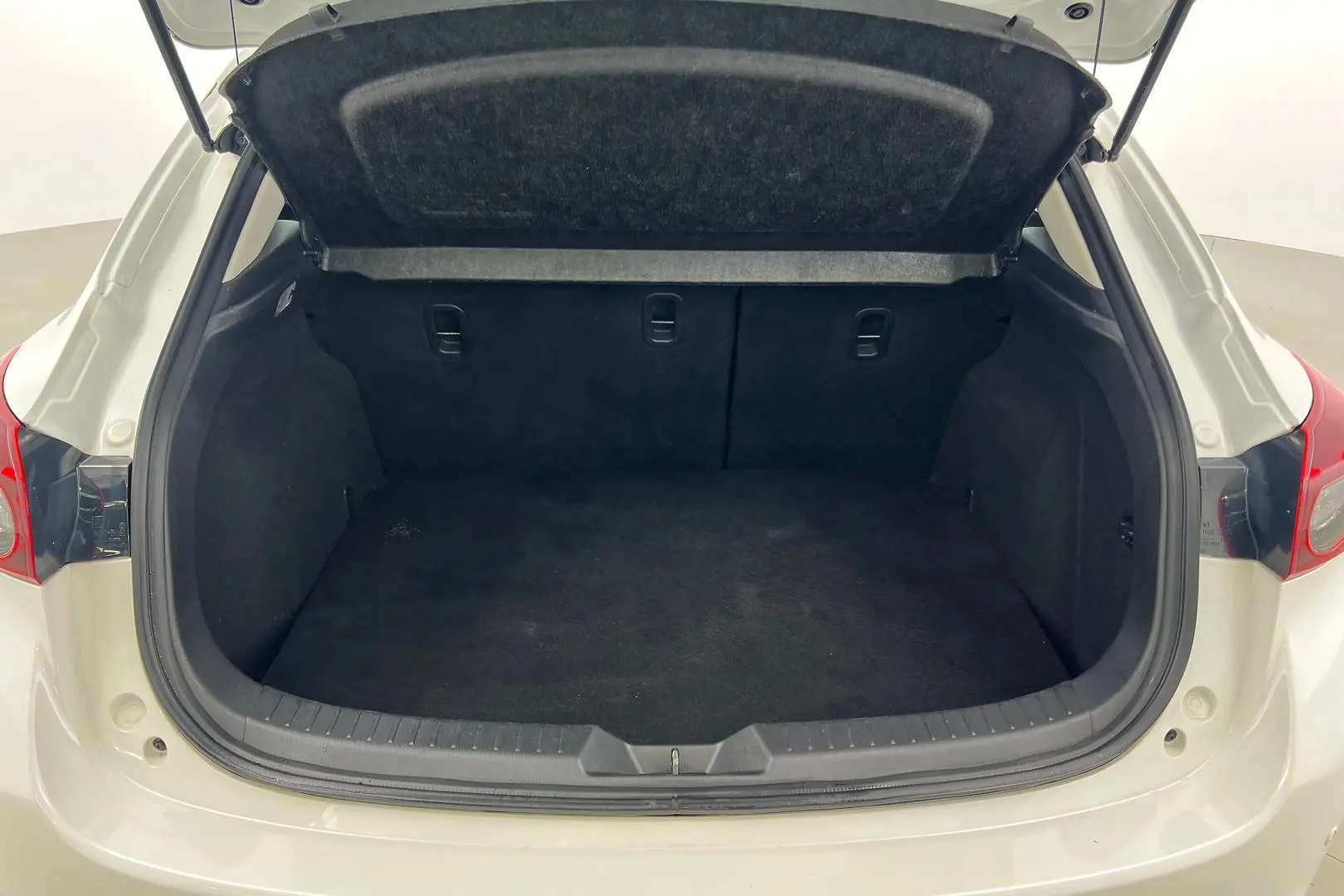 2015 Mazda 3 Gallery Image 16