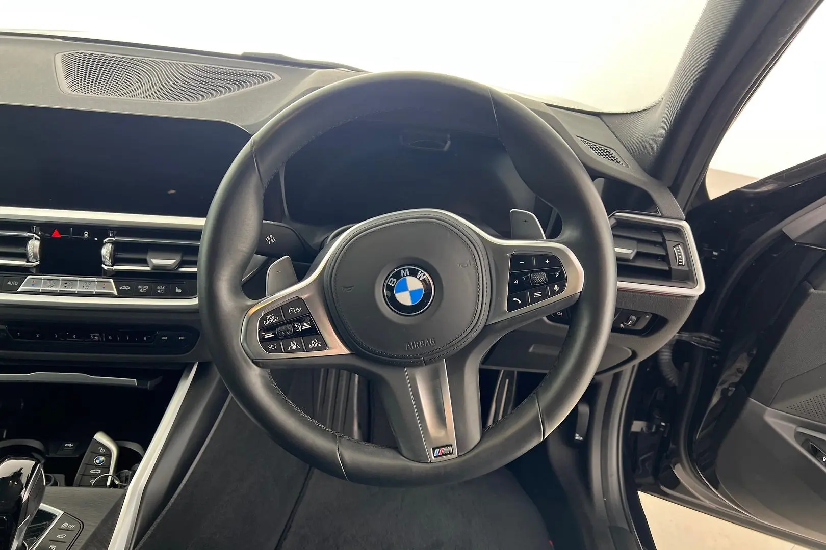 2020 BMW 3 Series Gallery Image 15