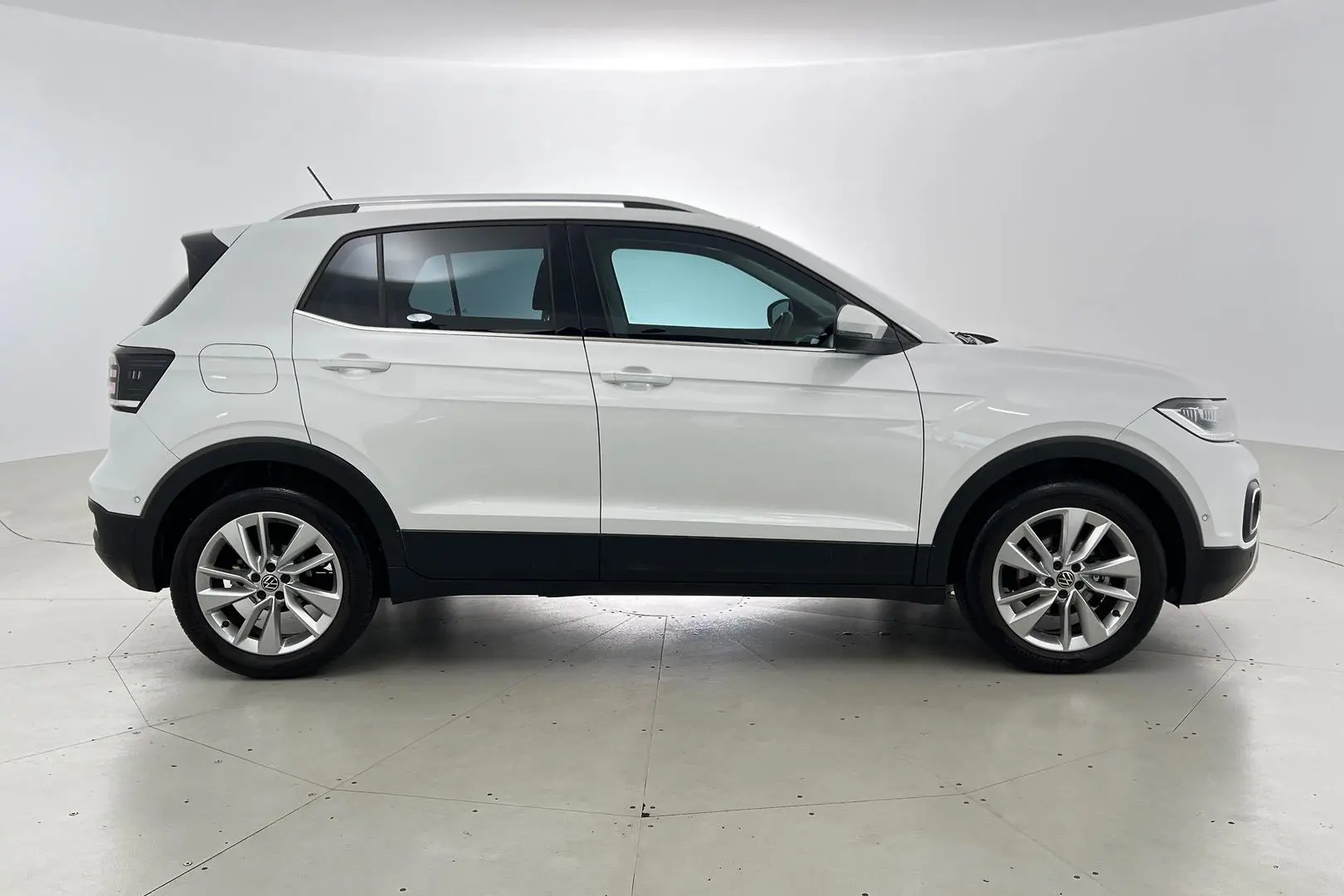 2021 Volkswagen T-Cross Gallery Image 5