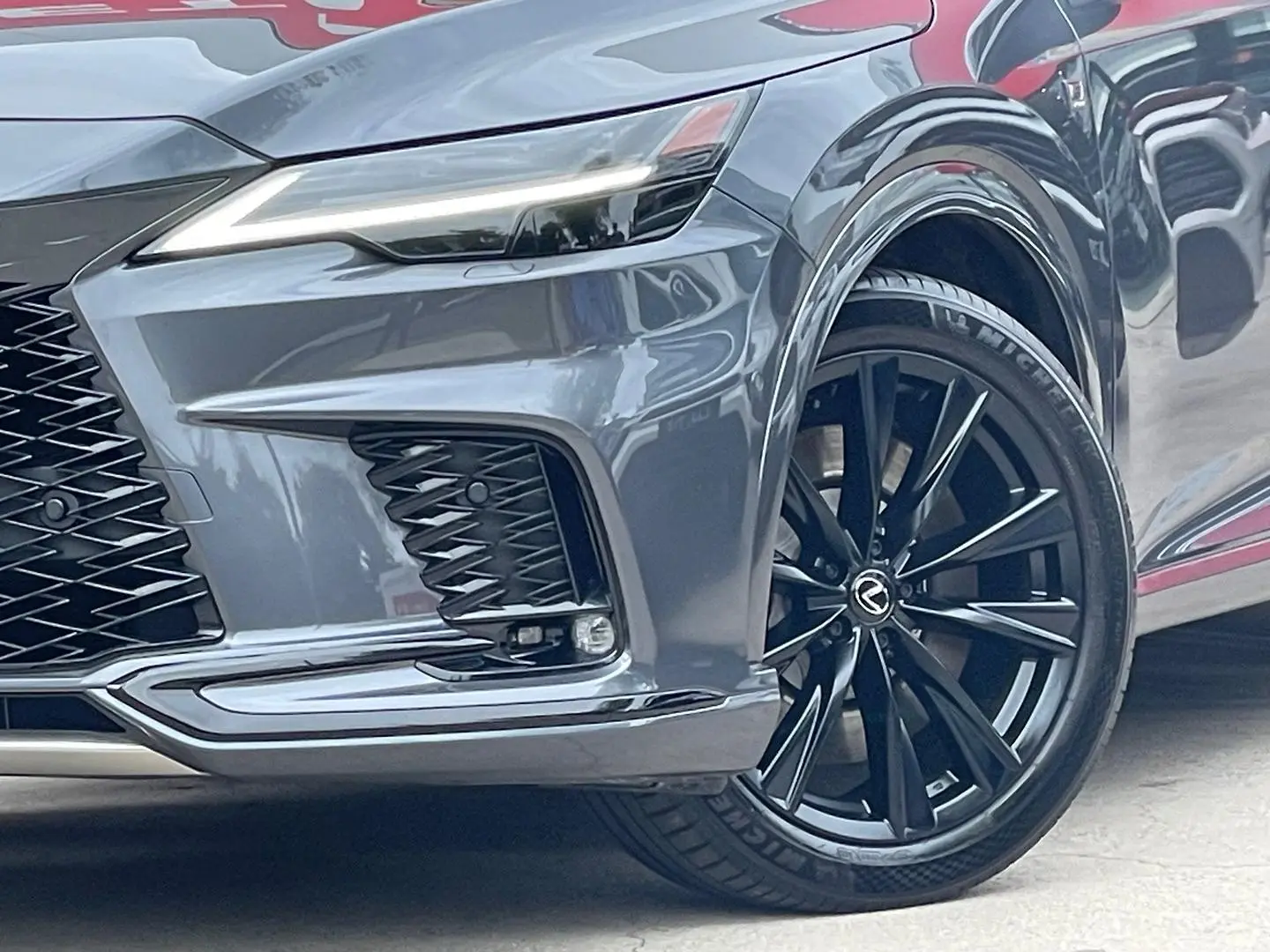 2024 Lexus RX Gallery Image 7