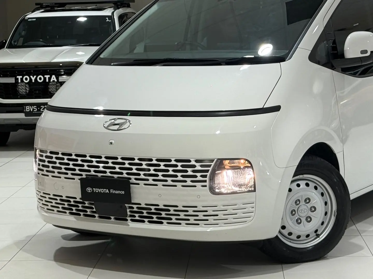 2023 Hyundai STARIA LOAD Gallery Image 7