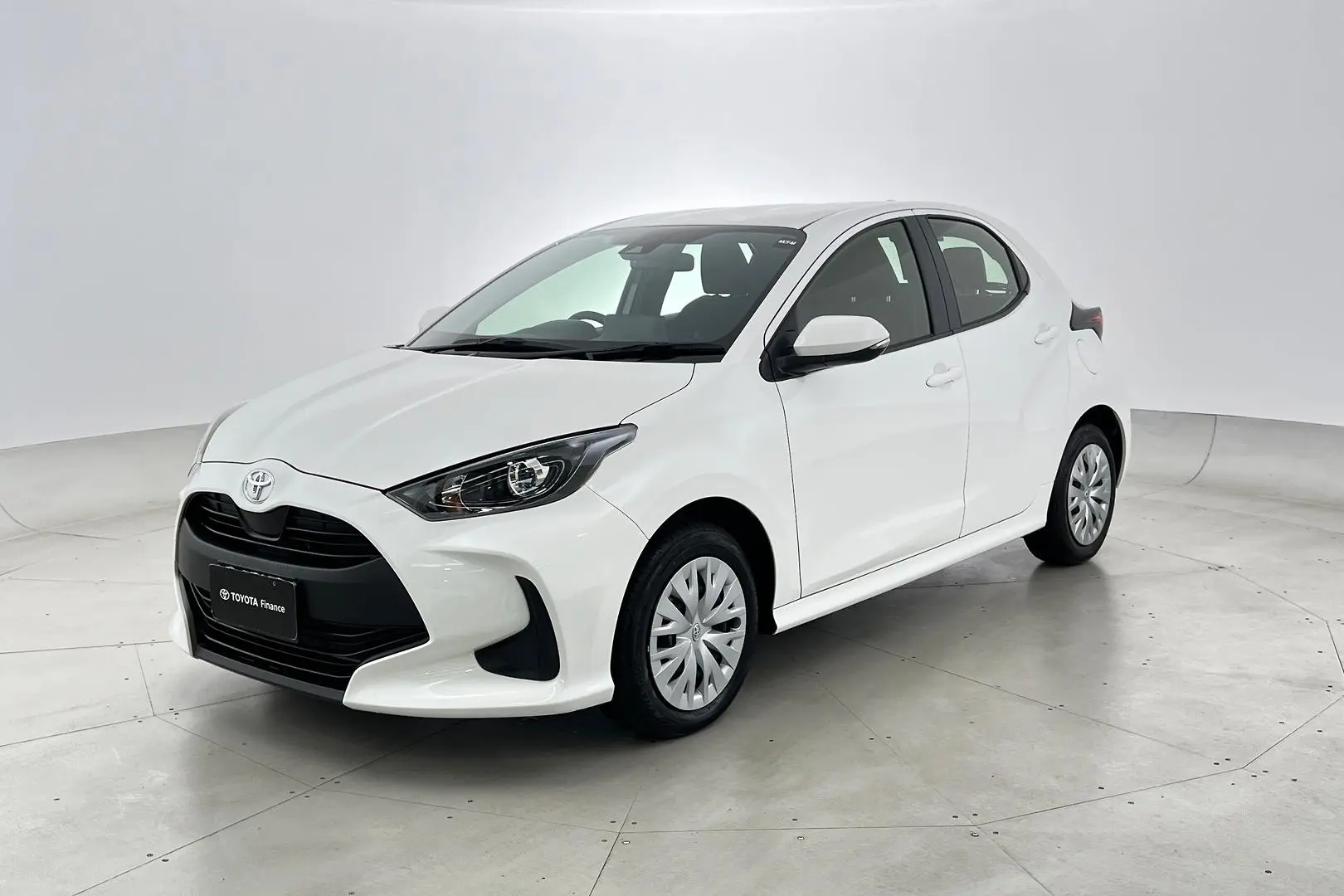 2023 Toyota Yaris Gallery Image 4